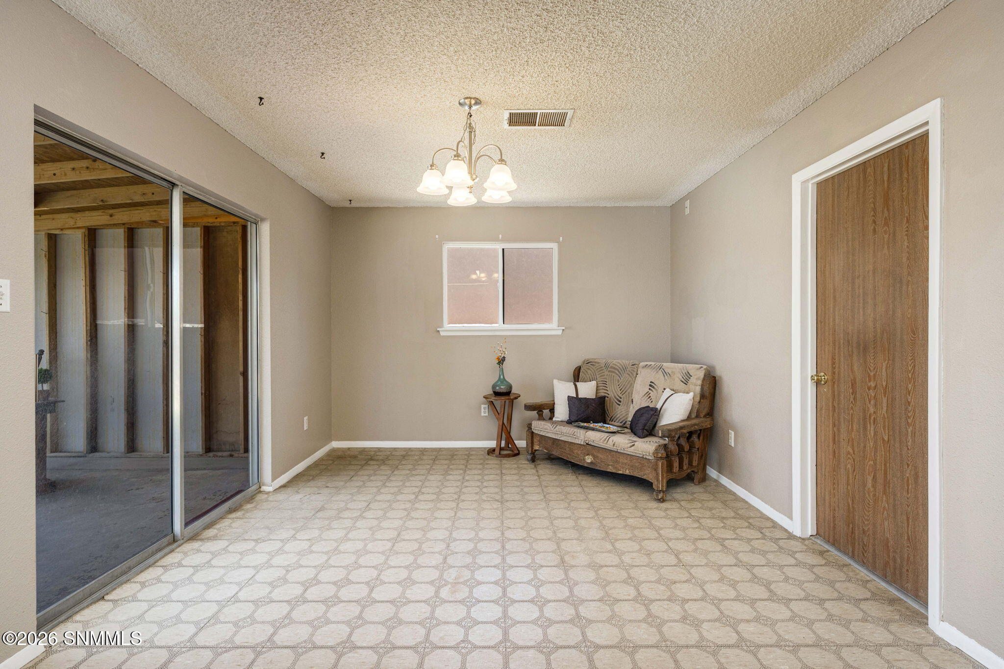 9-web-or-mls-Snappin Homes (Defiance1837