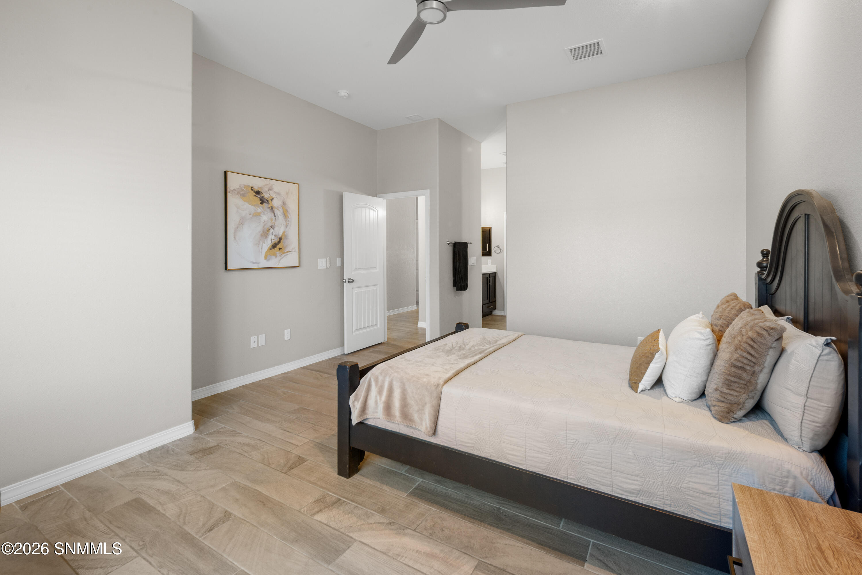 621-La-Entrada-MLS-Camera-Guy-19