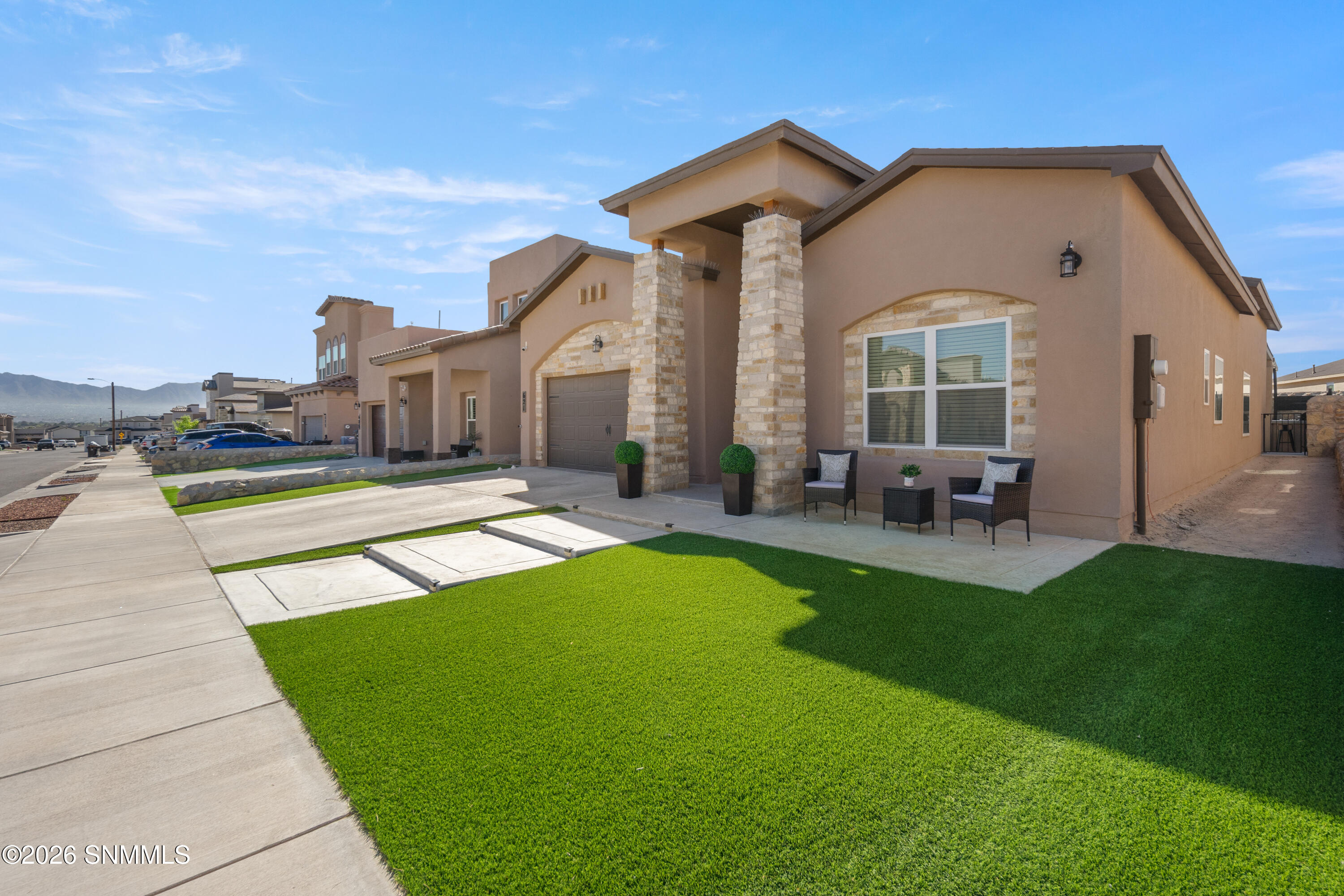 621-La-Entrada-MLS-Camera-Guy-3