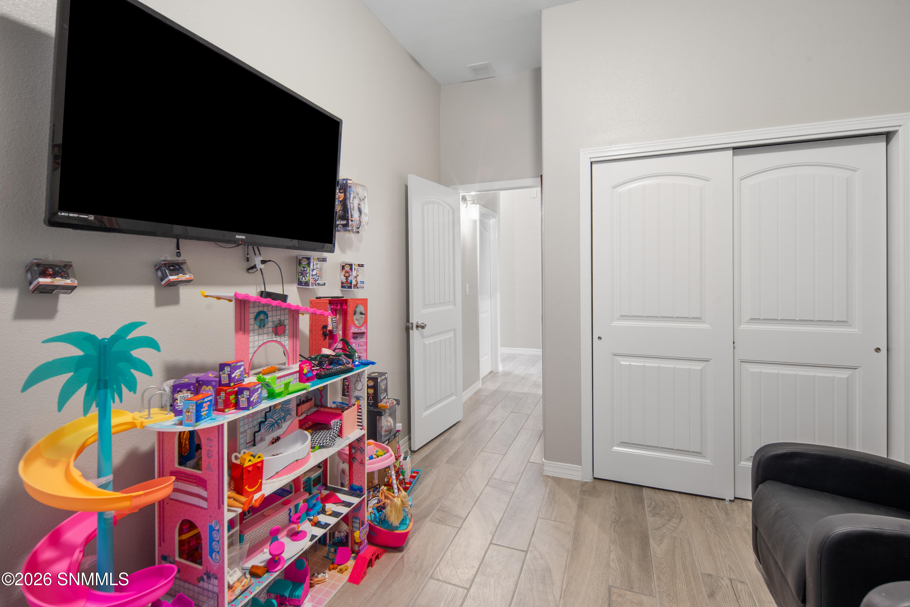 621-La-Entrada-MLS-Camera-Guy-35