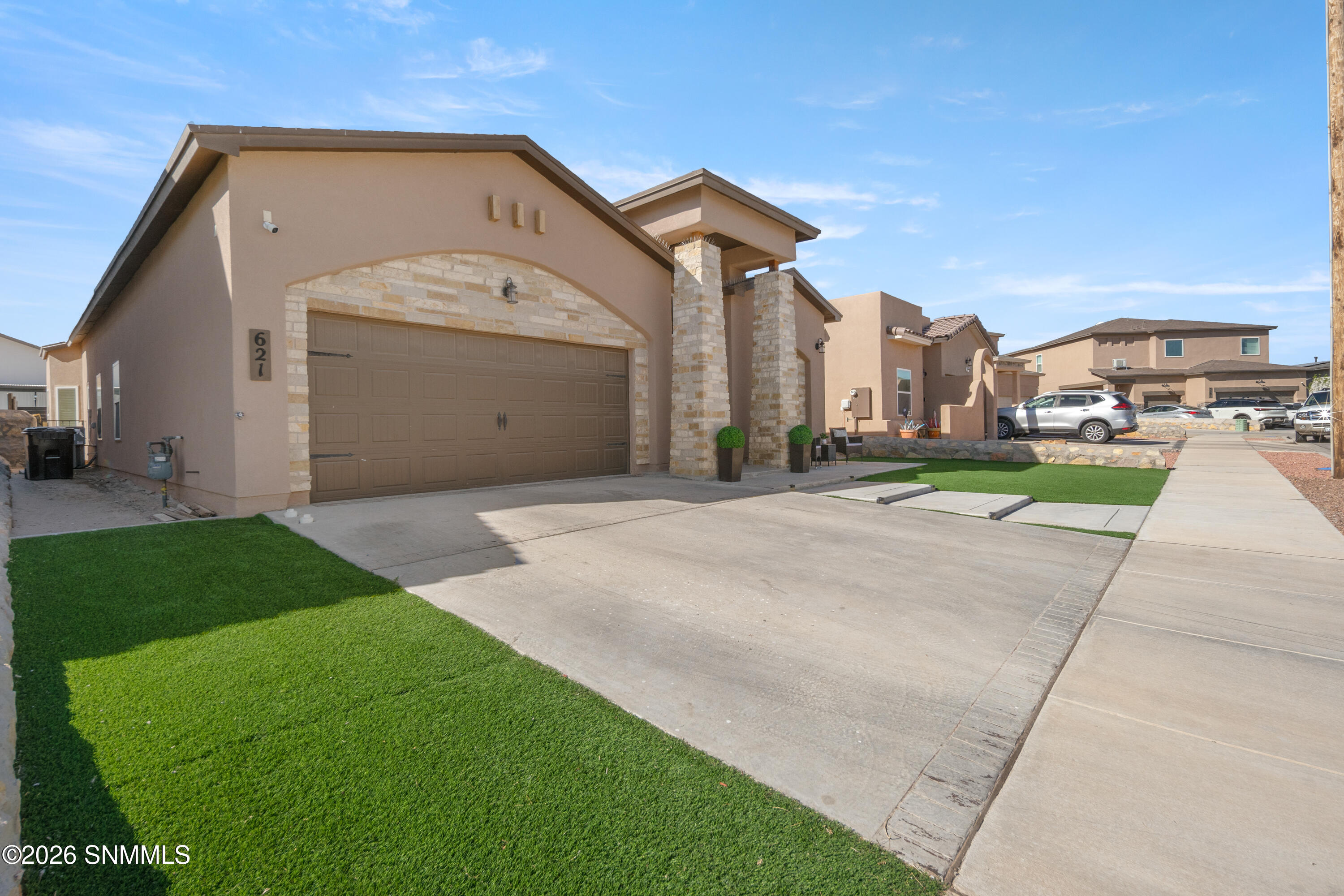 621-La-Entrada-MLS-Camera-Guy-4