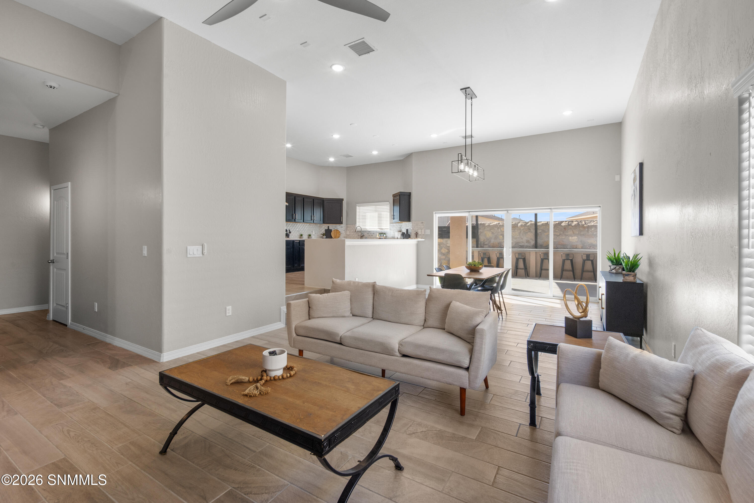 621-La-Entrada-MLS-Camera-Guy-8