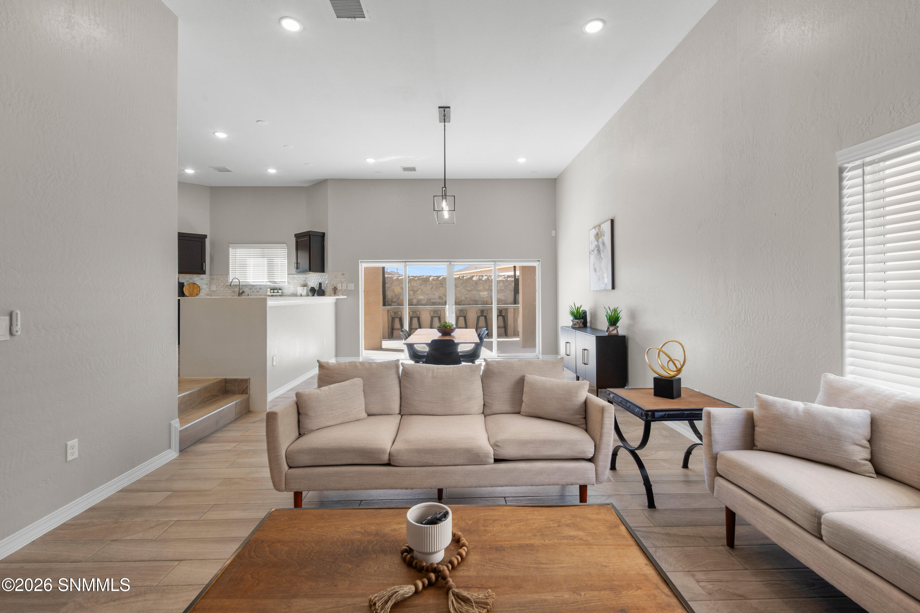 621-La-Entrada-MLS-Camera-Guy-9