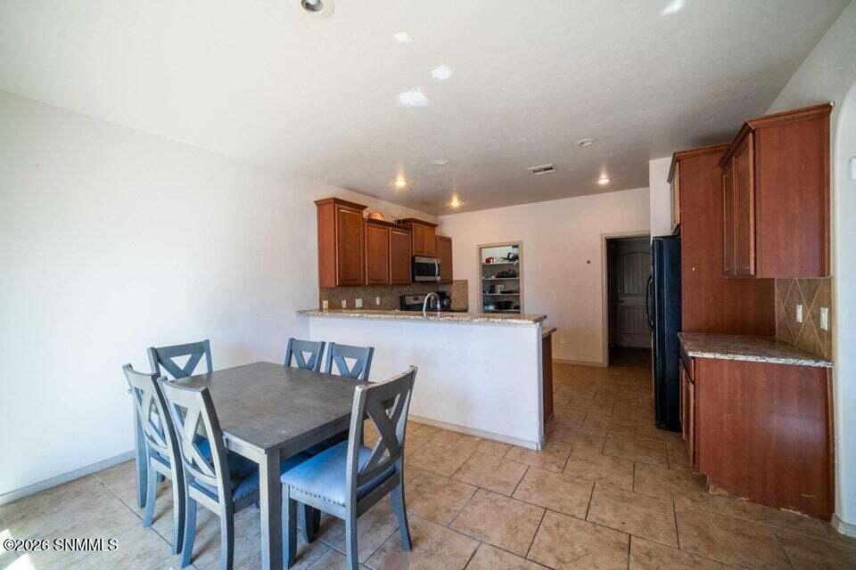 20260304223649979348000000-o