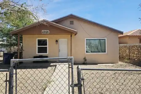 1209 Hall Avenue, Las Cruces, New Mexico 88005, 2 Bedrooms Bedrooms, ,1 BathroomBathrooms,Residential,For Sale,Hall,2600983