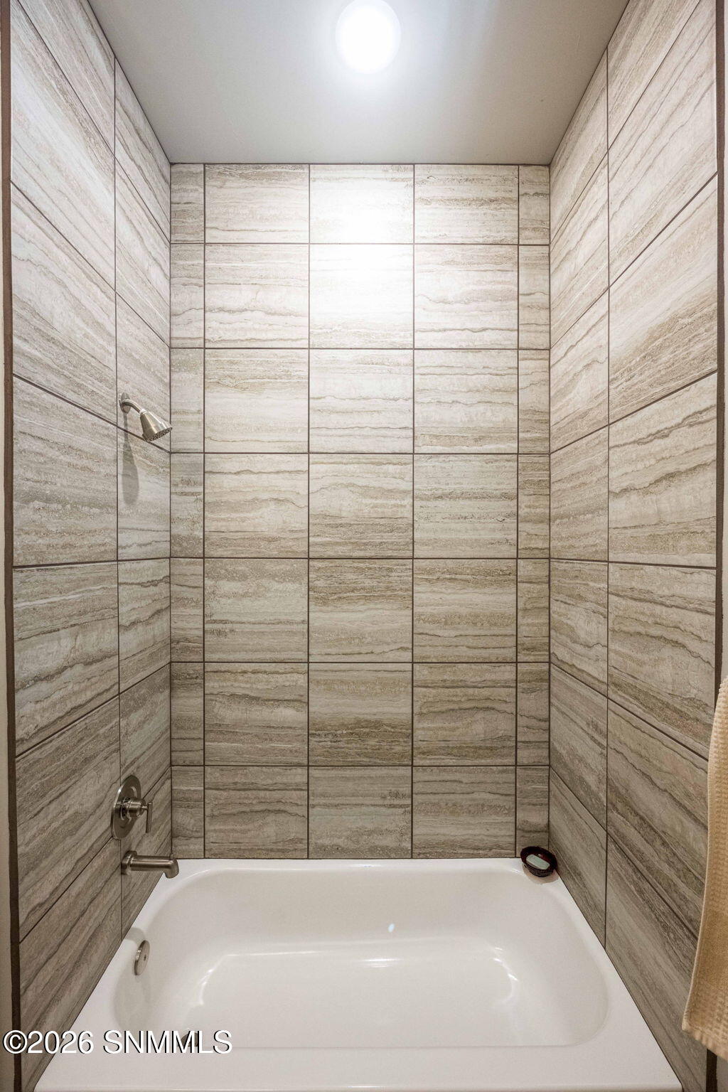 29-web-or-mls-Snappin Homes (Silverado38