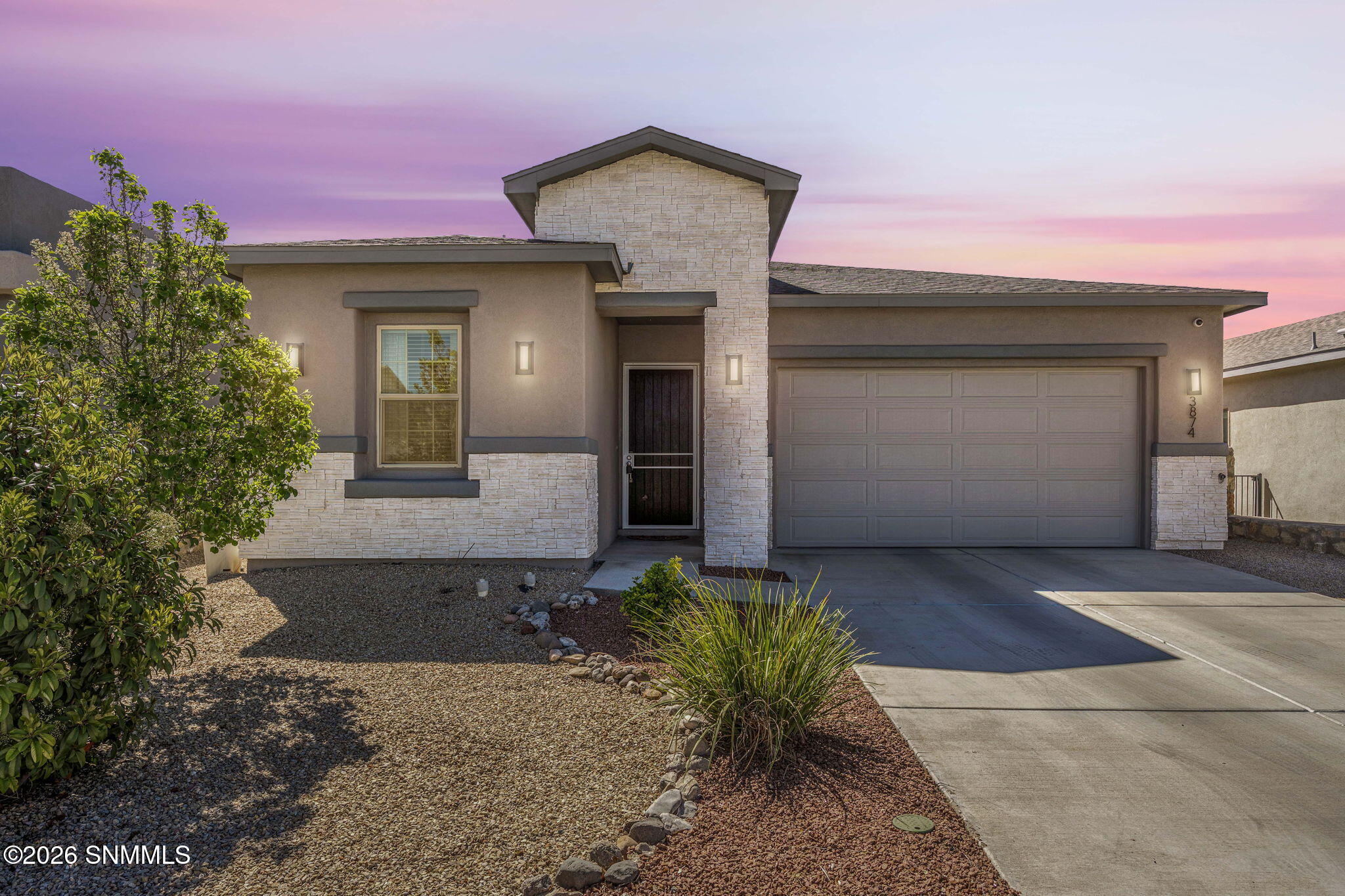 37-web-or-mls-Snappin Homes (Silverado38