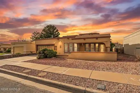 613 Cielo Vista Court, Las Cruces, New Mexico 88005, 3 Bedrooms Bedrooms, ,2 BathroomsBathrooms,Residential,For Sale,Cielo Vista,2601000