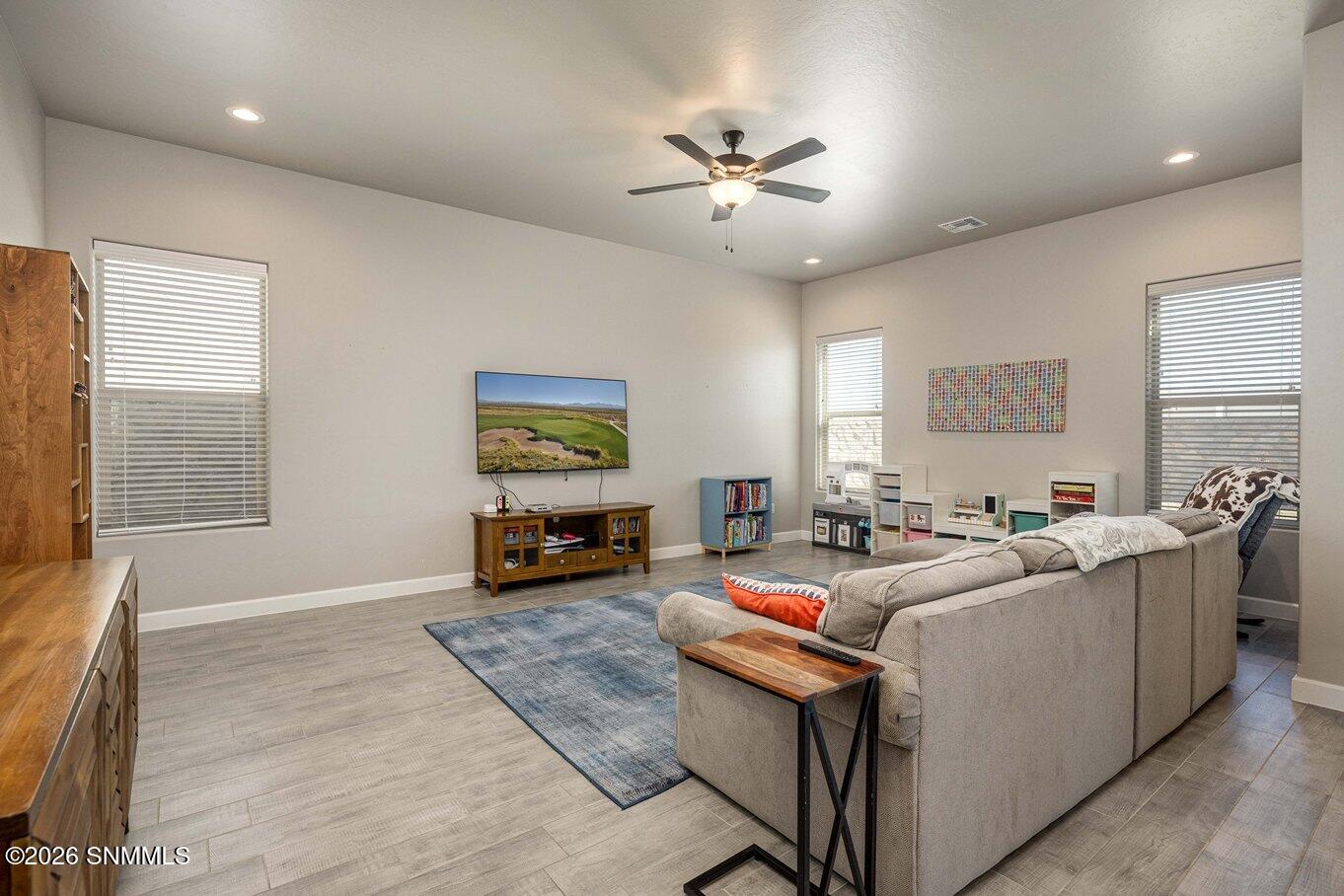 12 - Living Room - 6516 Blackbird Rd-14