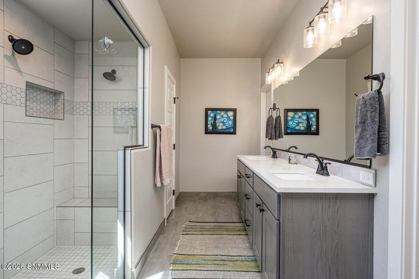 16 - Master Bath - 6516 Blackbird Rd-21