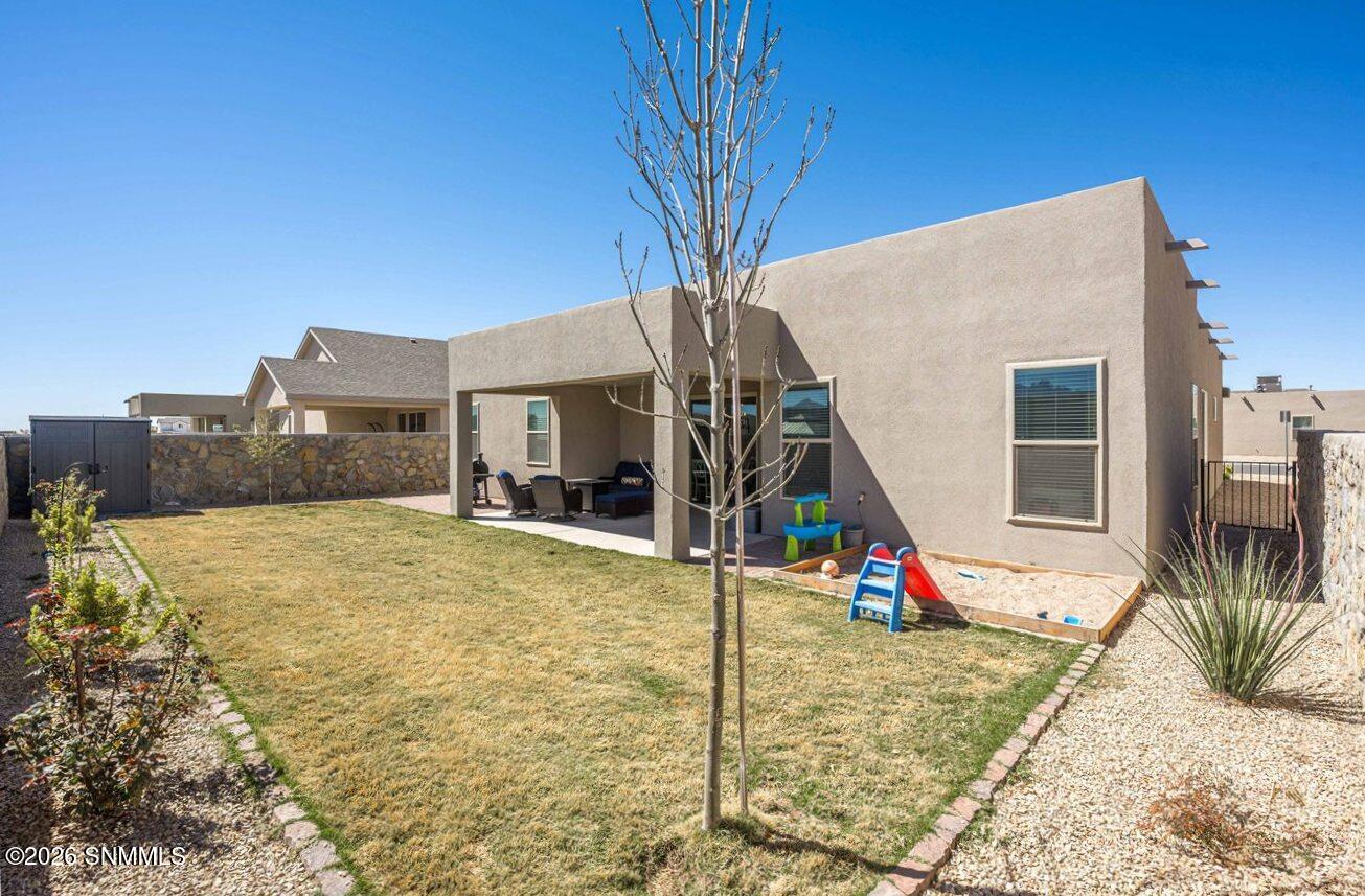 33 - Rear - 6516 Blackbird Rd-43