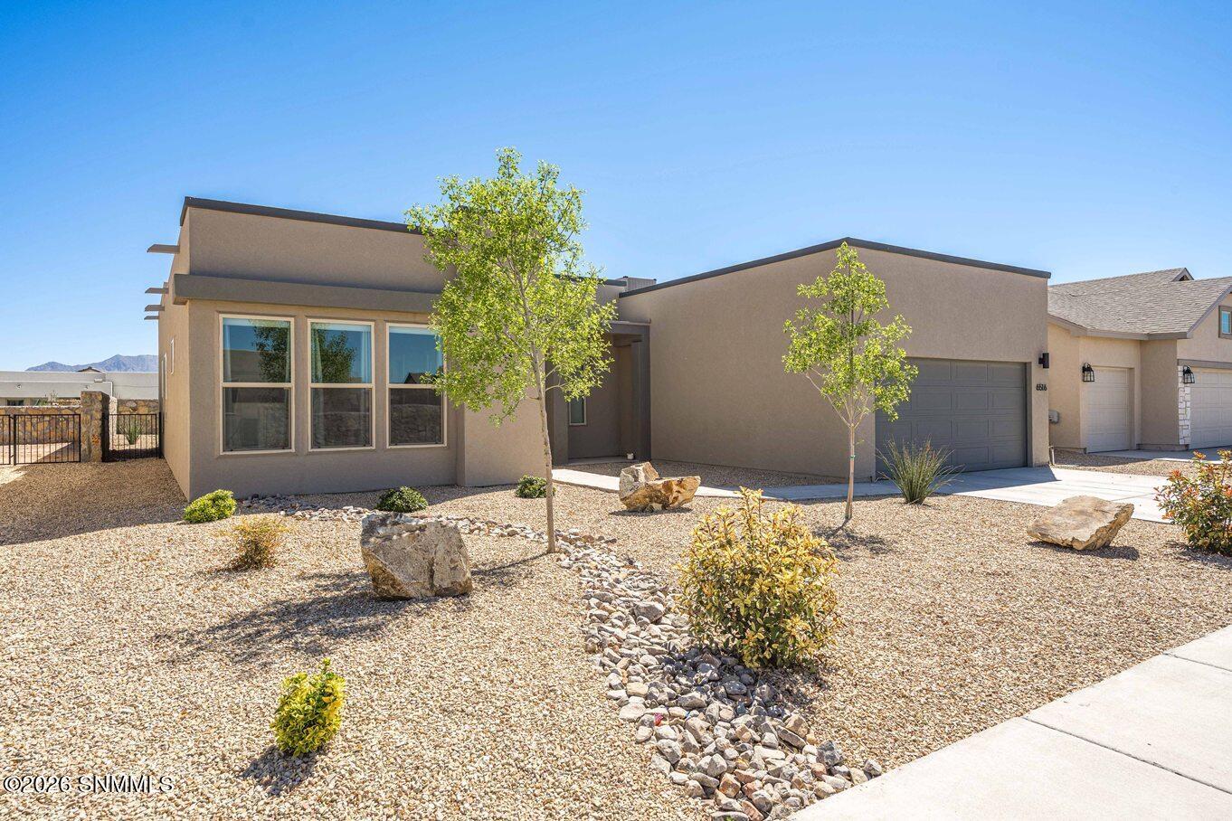 44 - Front - 6516 Blackbird Rd-03