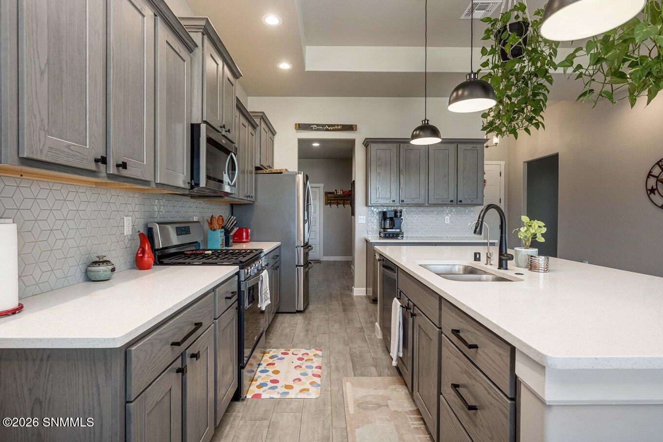 09 - Kitchen - 6516 Blackbird Rd-10