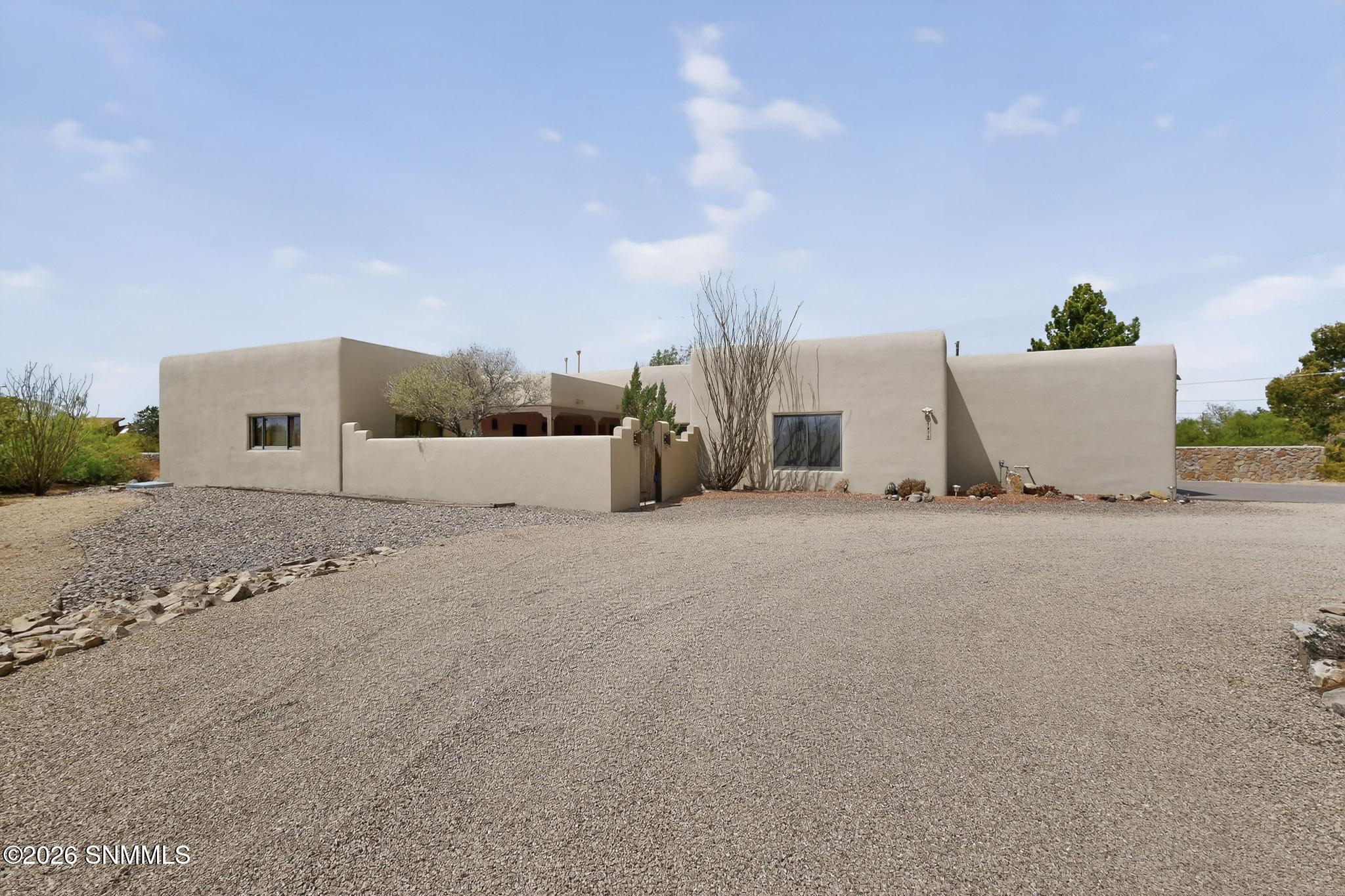 2-3D-Casas-5875-N-Jornada-Rd-03312026_09