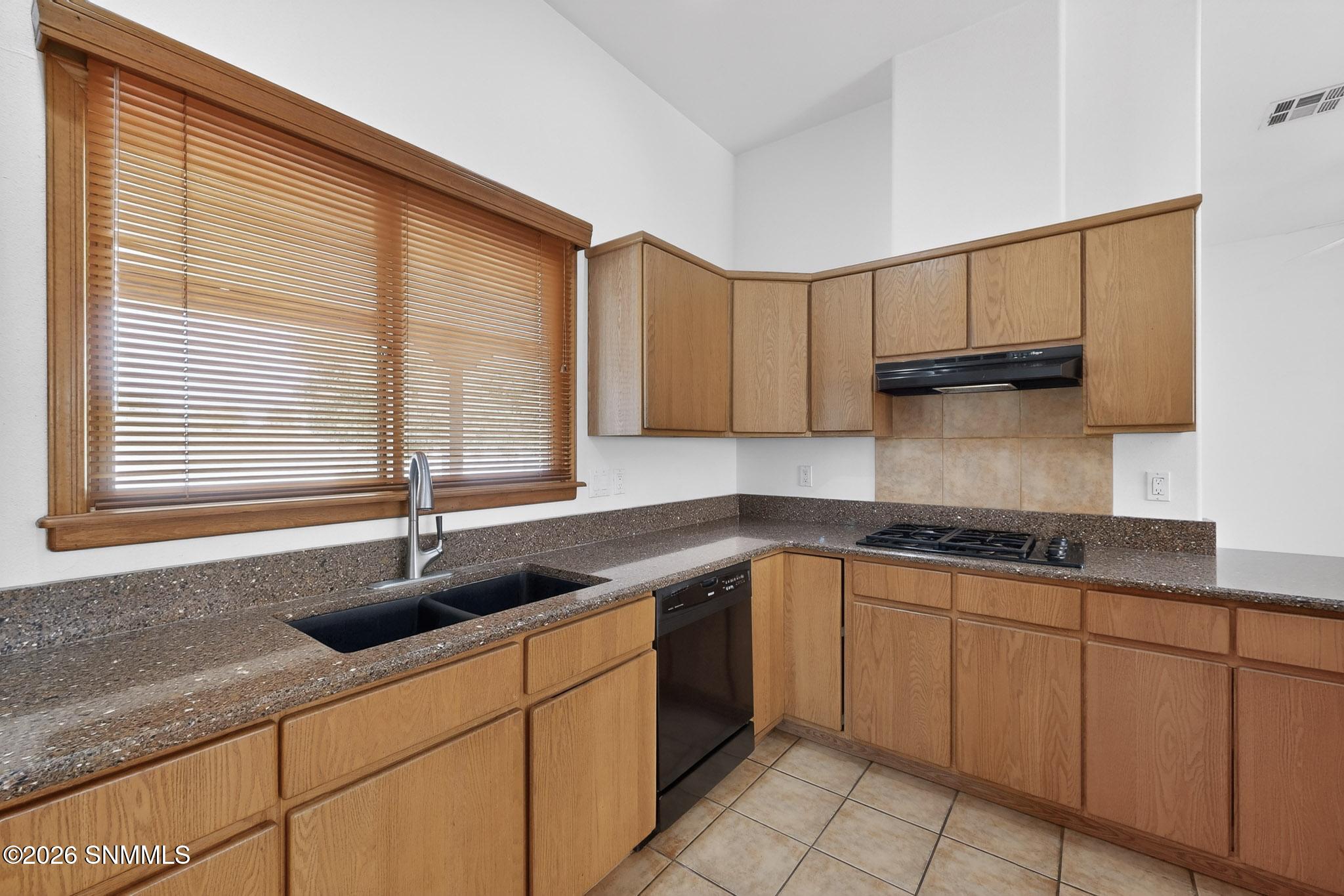 23-3D-Casas-5875-N-Jornada-Rd-03312026_0