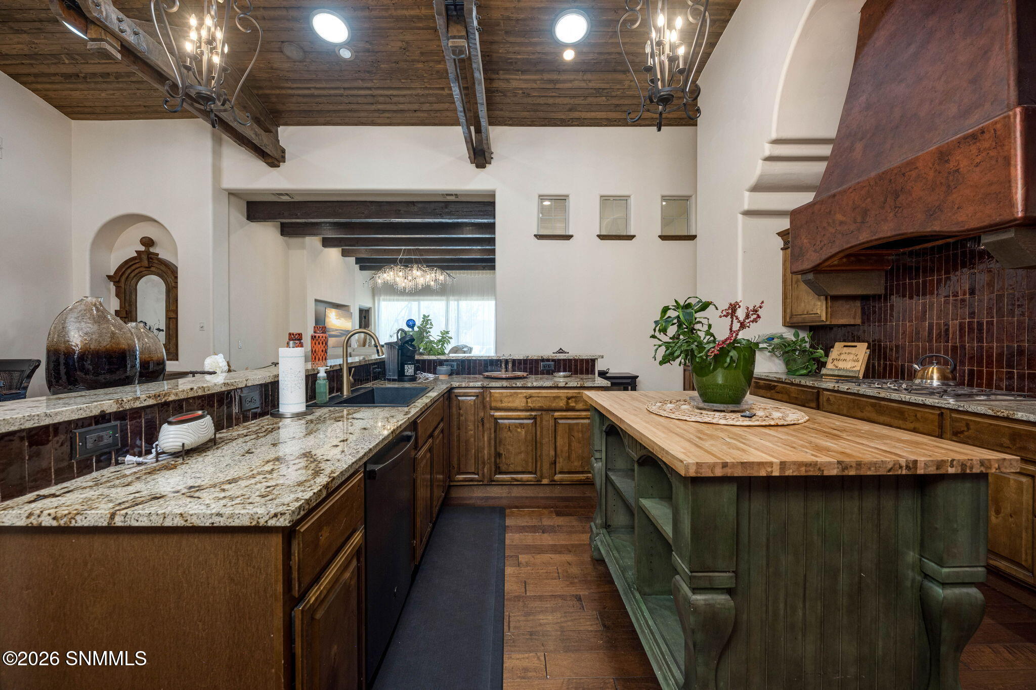 23-web-or-mls-Snappin Homes (Maddox2945)