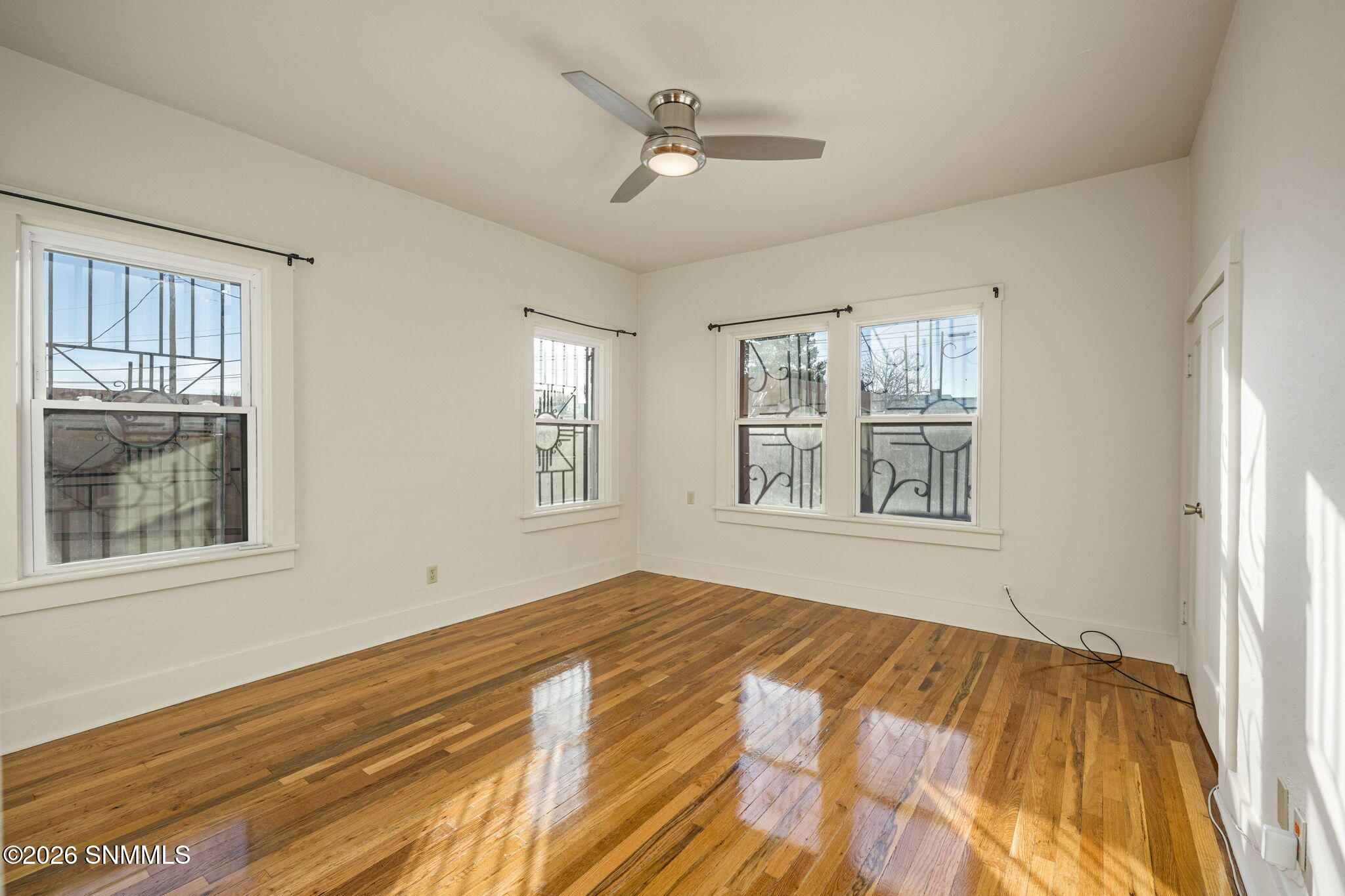 16-web-or-mls-Snappin Homes (MainN1143)-