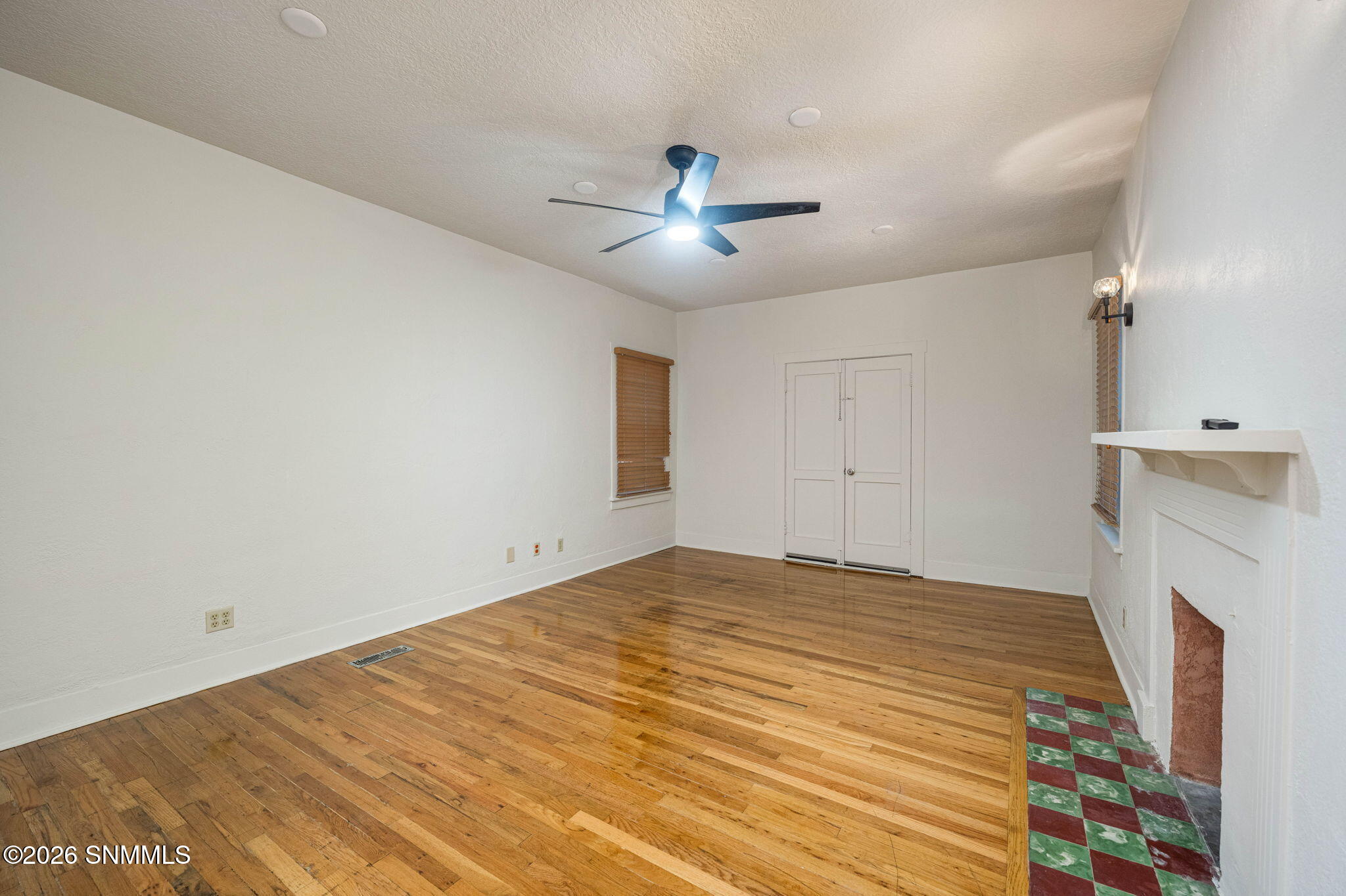 3-web-or-mls-Snappin Homes (MainN1143)-3