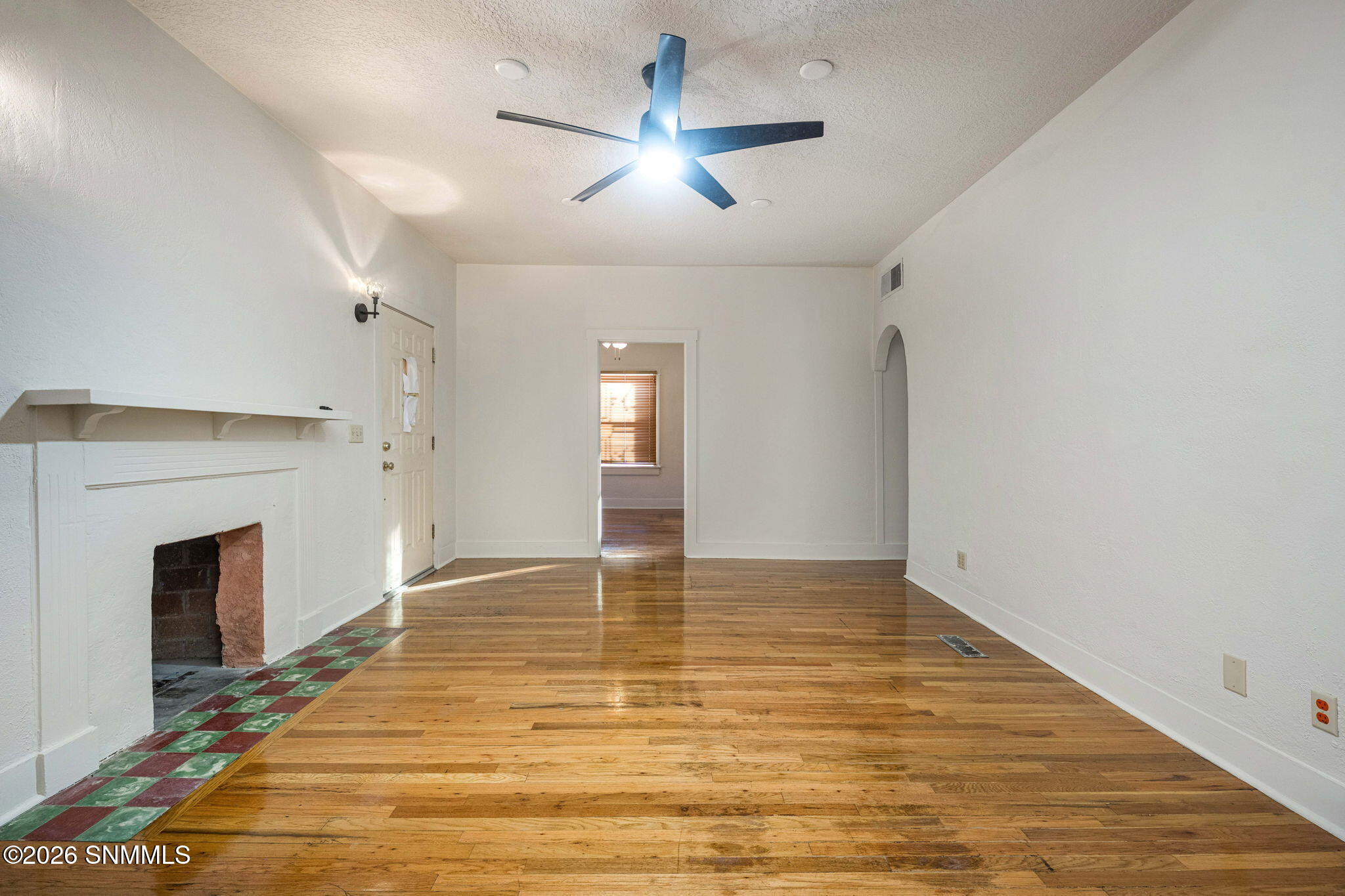 6-web-or-mls-Snappin Homes (MainN1143)-6