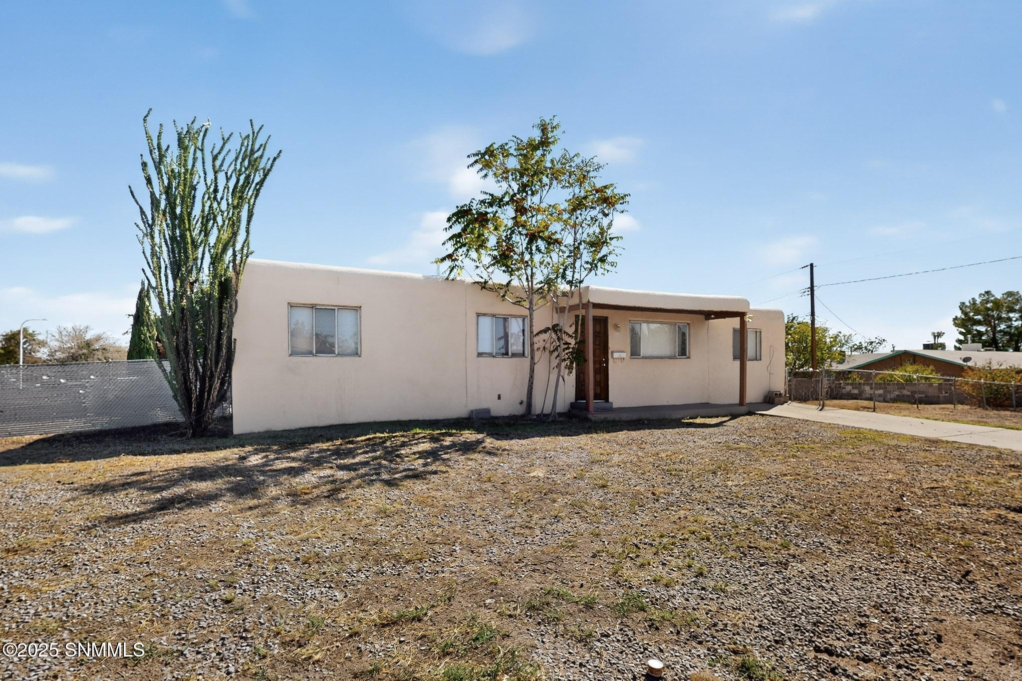 2-042_3D-Casas-1640-E-Idaho-10022025_081