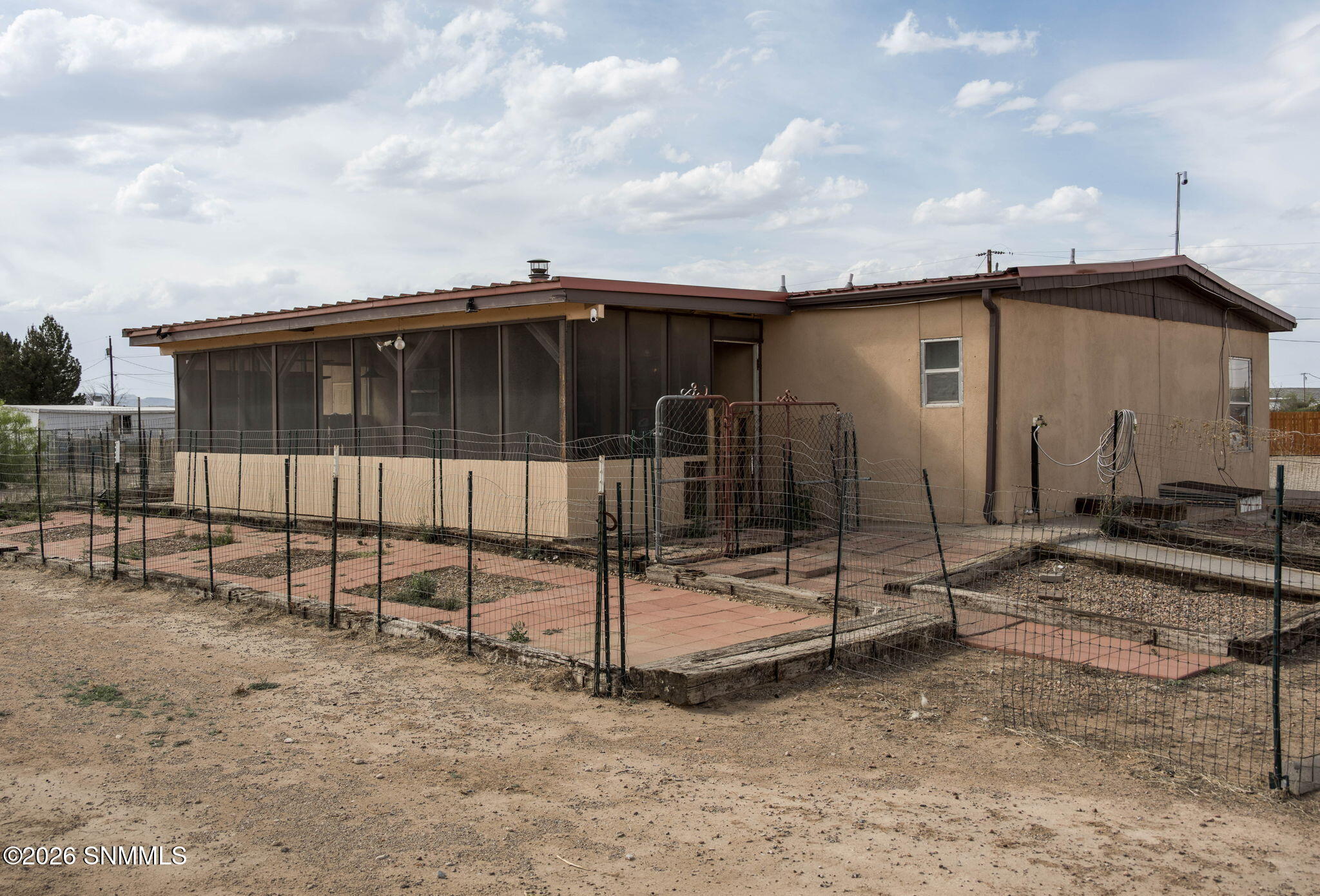 1-web-or-mls-Snappin Homes (Carr12290)-1