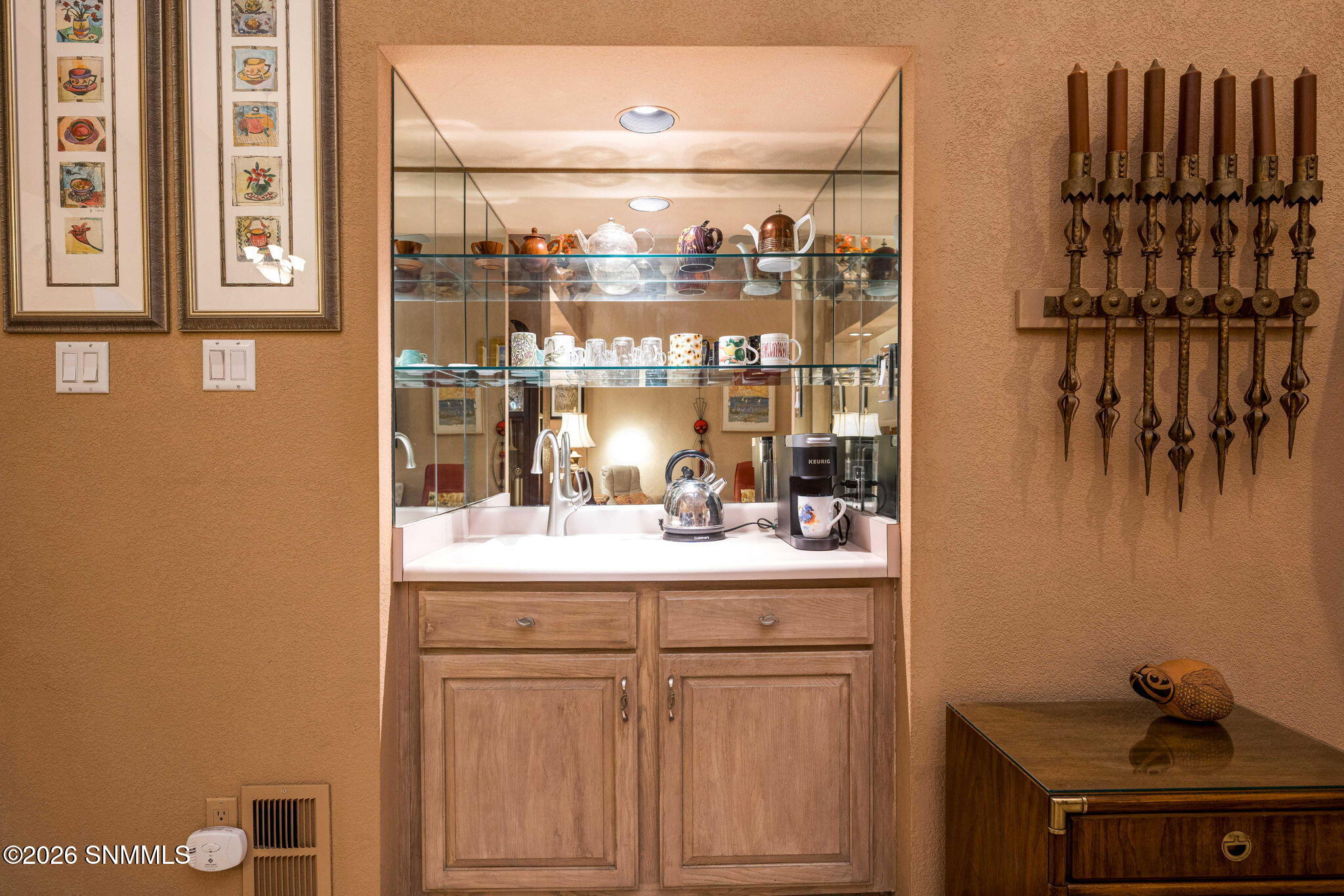 1 2444 Eldorado Ct. Las Cruces NM Z Real