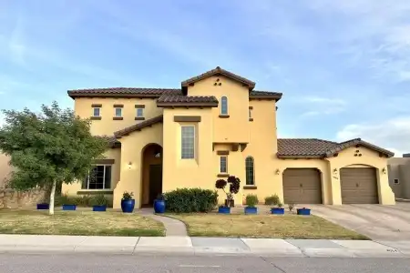 4084 Demos Avenue, Las Cruces, New Mexico 88011, 5 Bedrooms Bedrooms, ,3.5 BathroomsBathrooms,Residential,For Sale,Demos,2601041