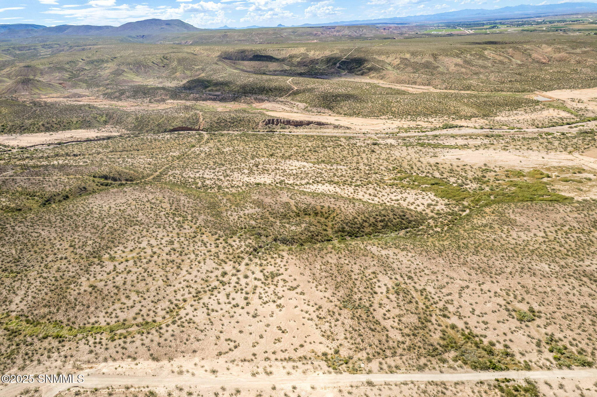 4-web-or-mls-Snappin Homes (TahneeMara_L