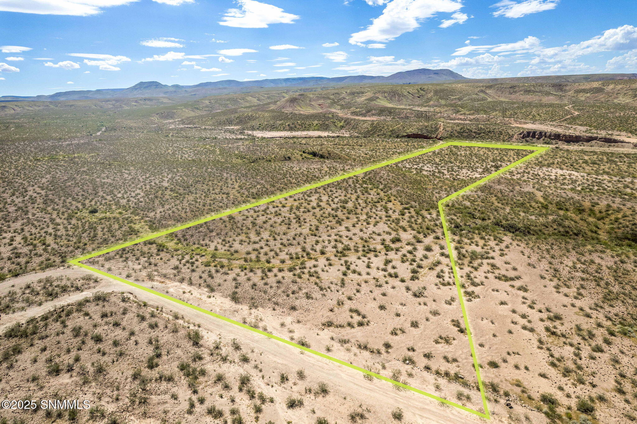 7-web-or-mls-Snappin Homes (TahneeMara_L