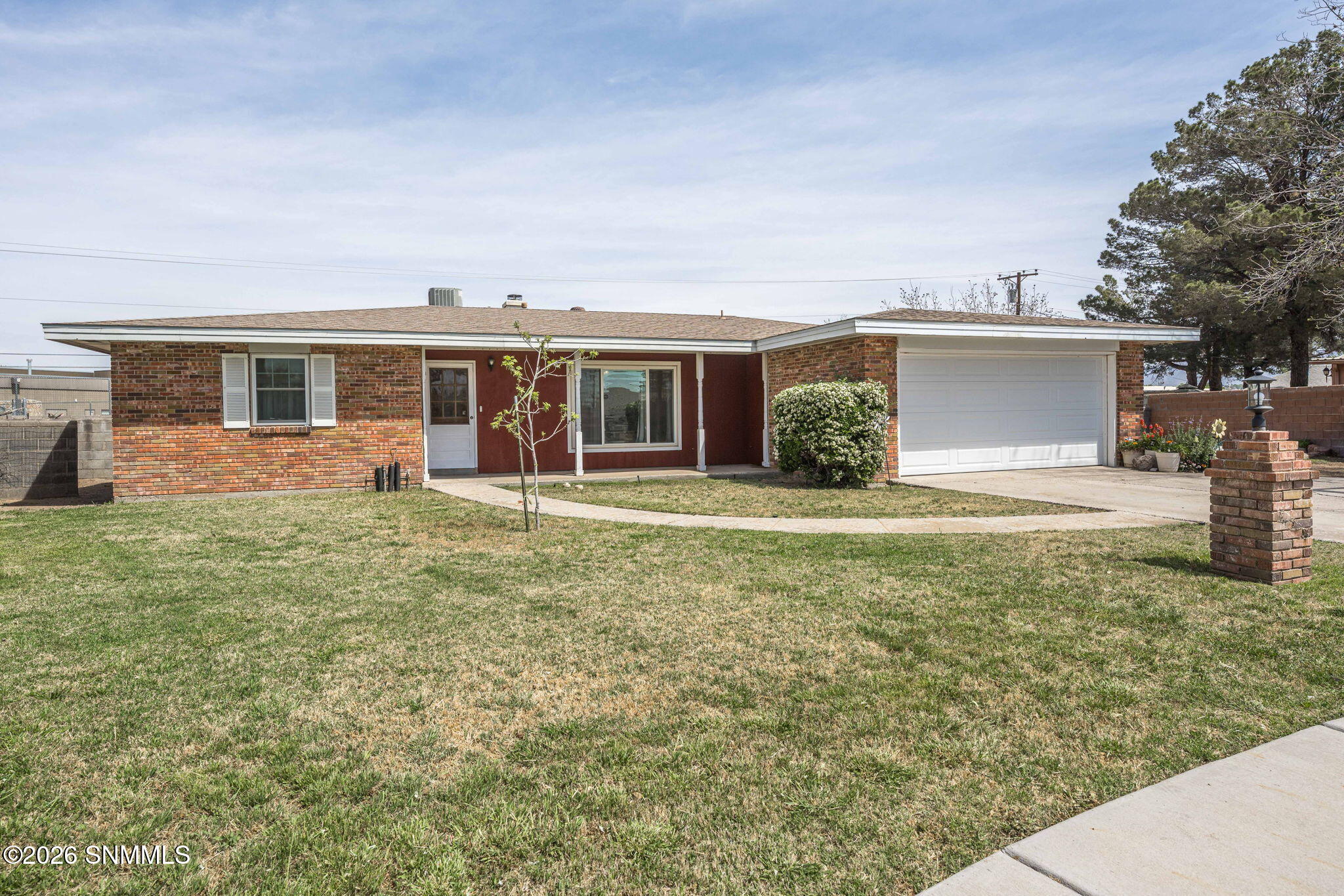 2-web-or-mls-Snappin Homes (Crescent1989