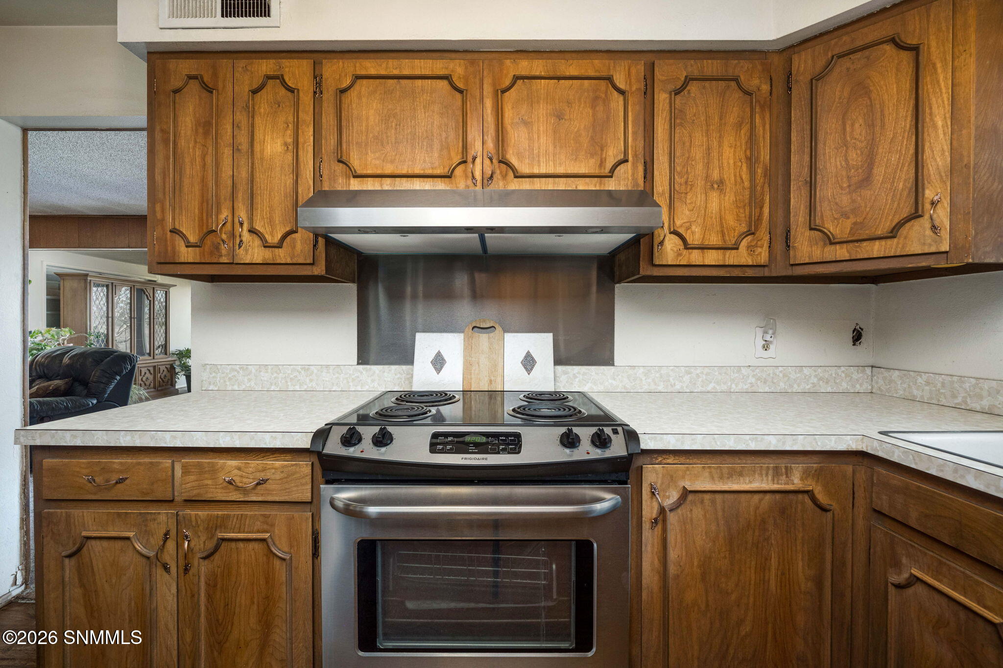 15-web-or-mls-Snappin Homes (Crescent198