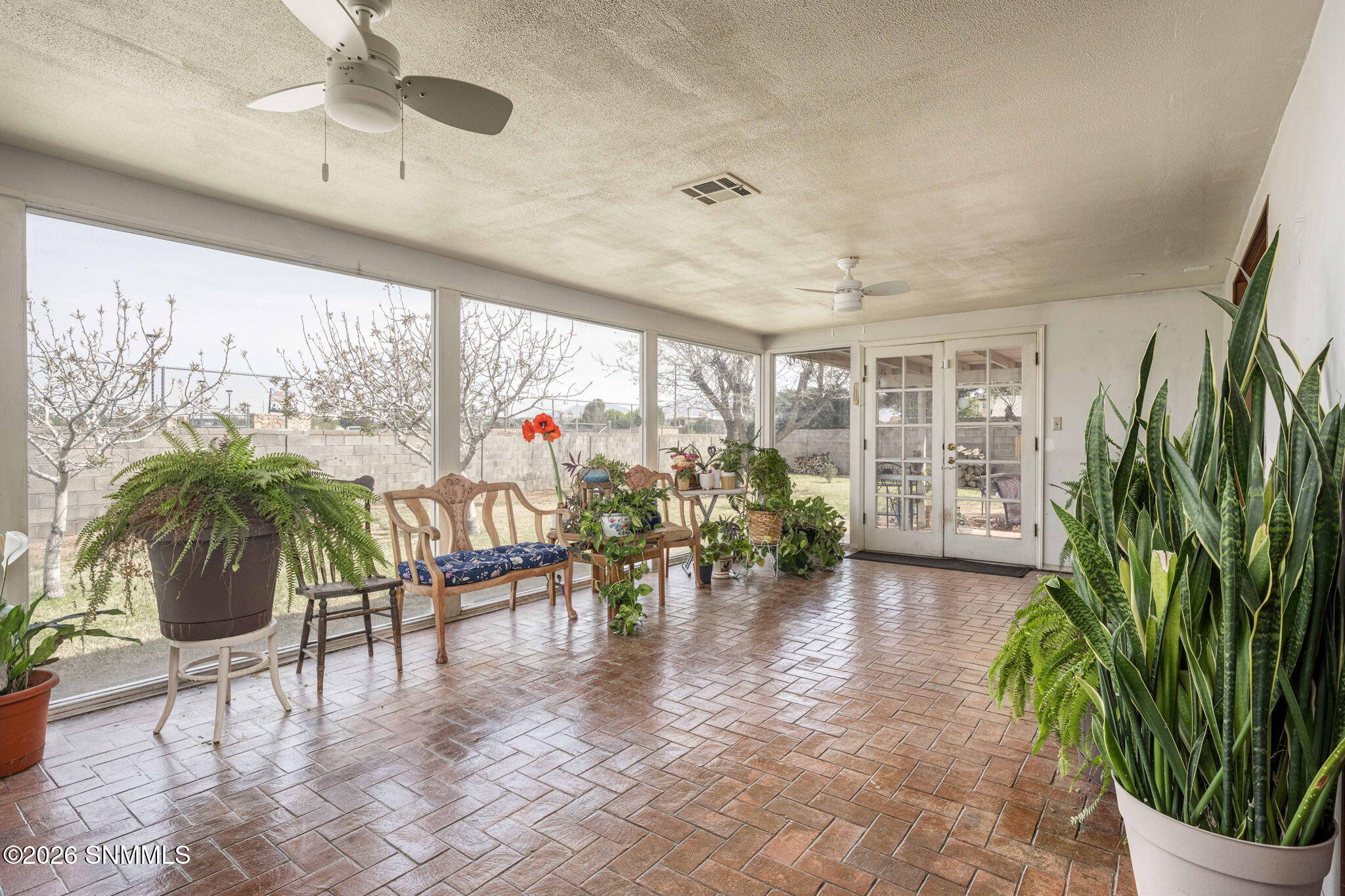 26-web-or-mls-Snappin Homes (Crescent198