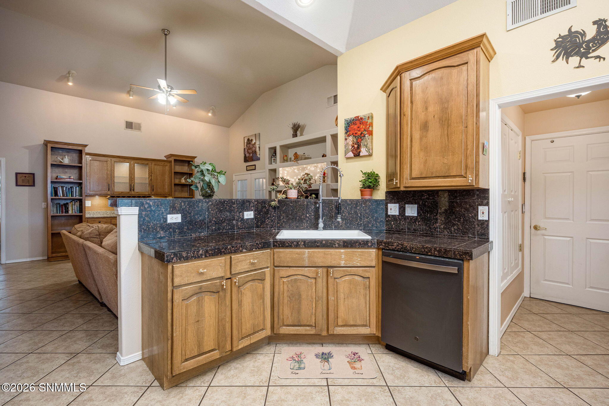 17-web-or-mls-Snappin Homes (WarmSprings