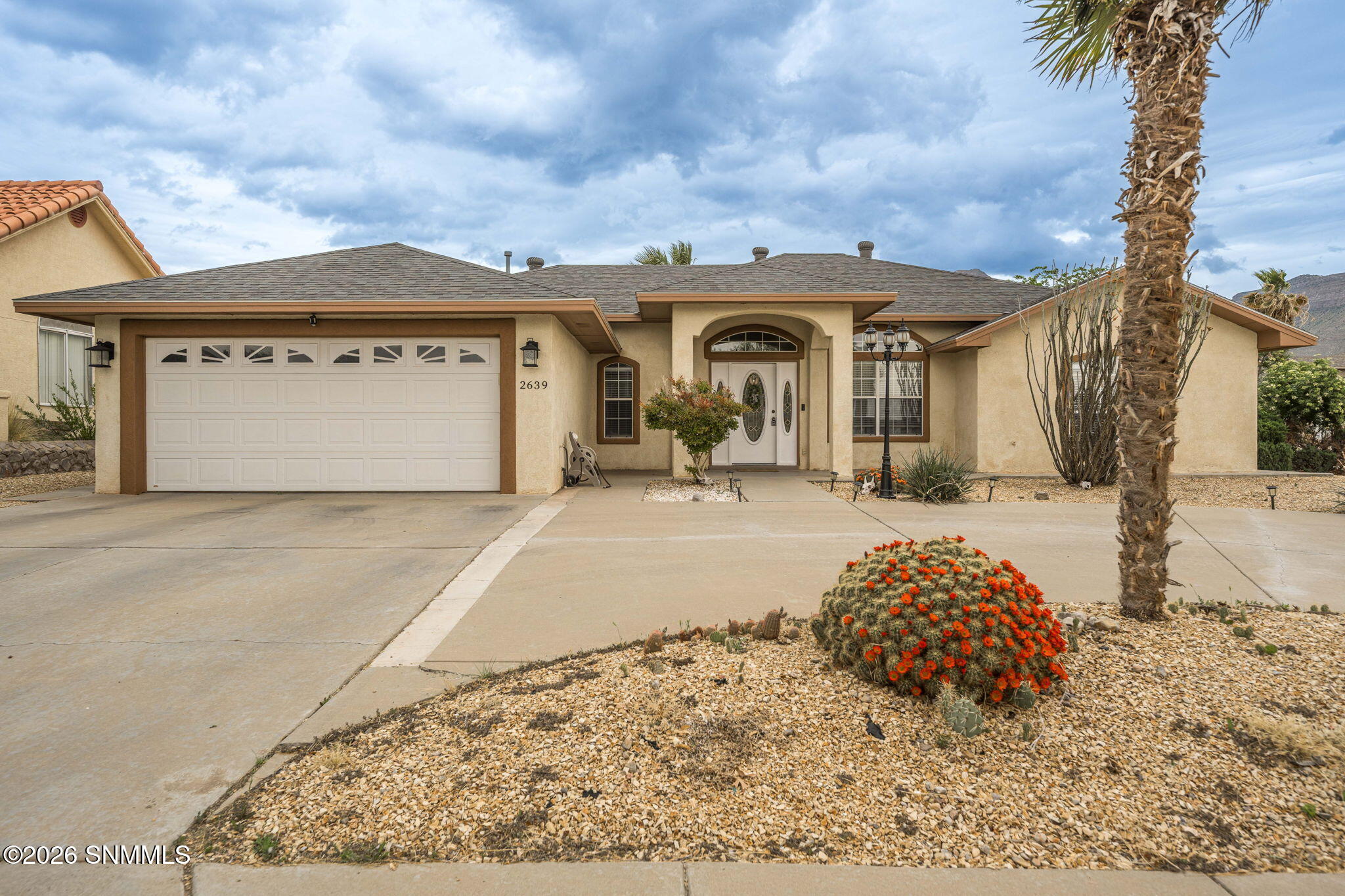 3-web-or-mls-Snappin Homes (Oakmont2639)