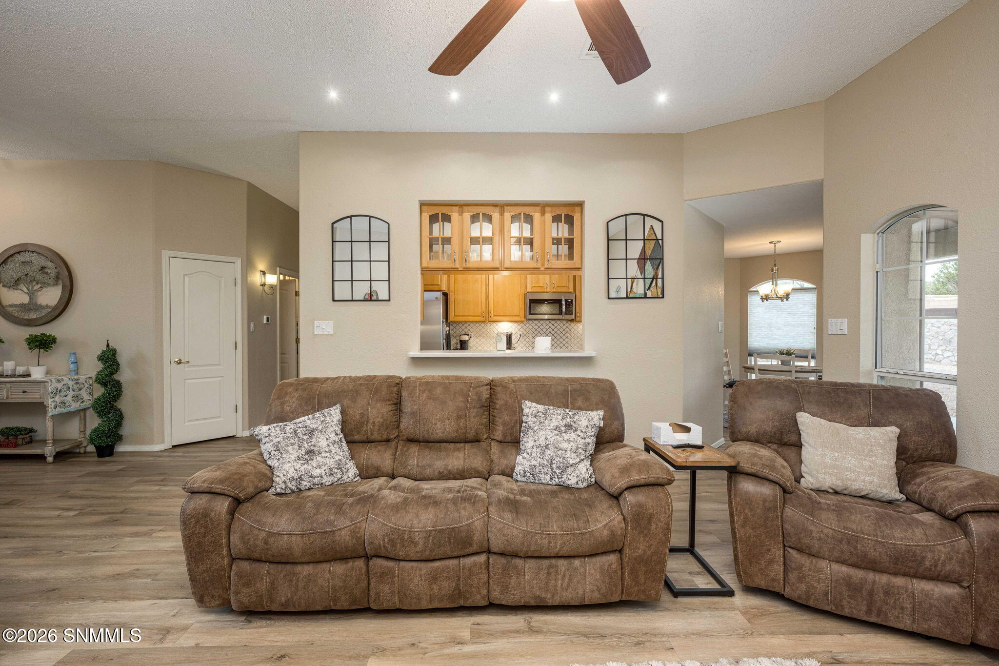 10-web-or-mls-Snappin Homes (Oakmont2639