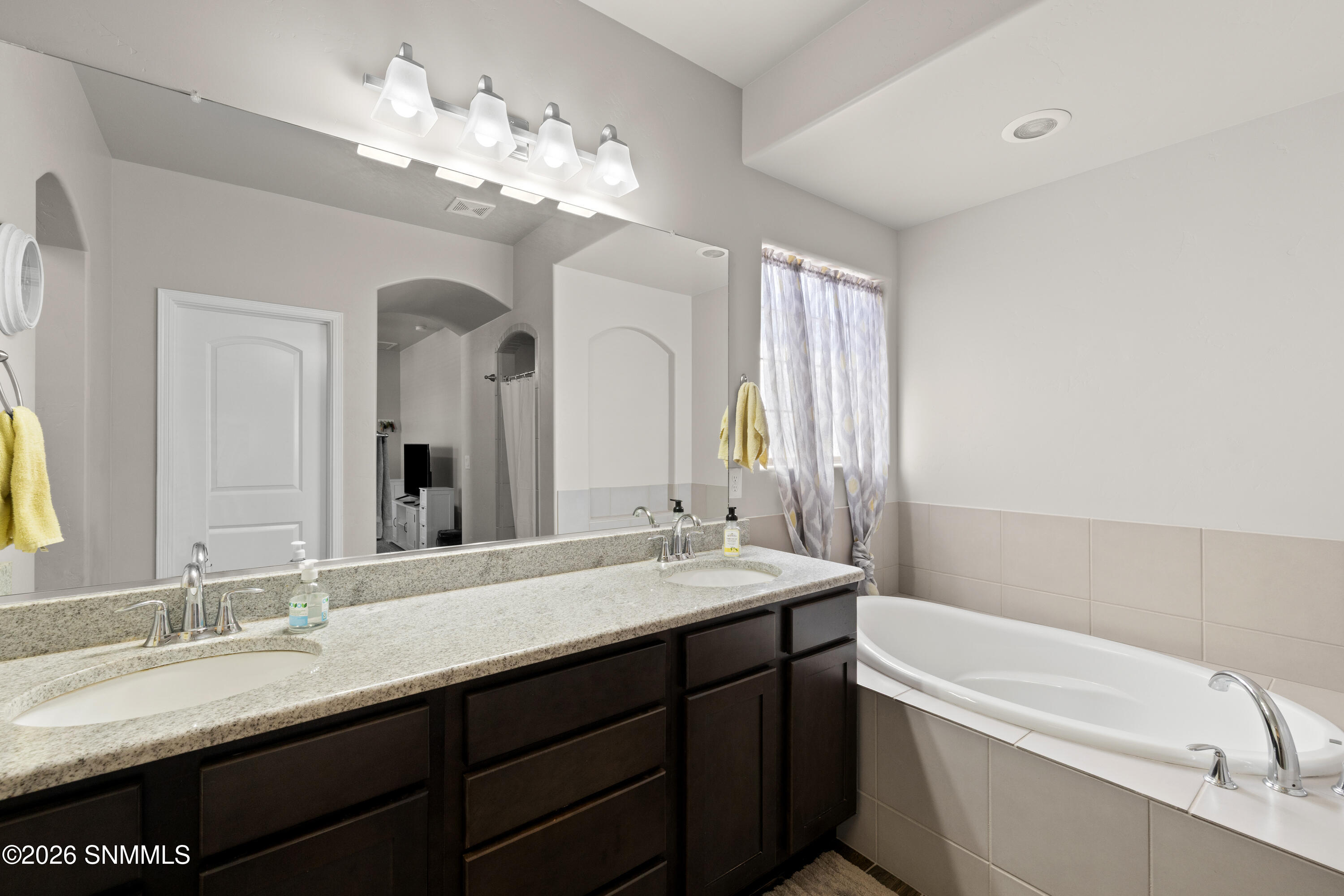 1355 Bison-Springs-MLS-Camera-Guy-16