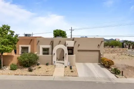 4065 Marmara Road, Las Cruces, New Mexico 88012, 2 Bedrooms Bedrooms, ,2 BathroomsBathrooms,Residential,For Sale,Marmara,2601098