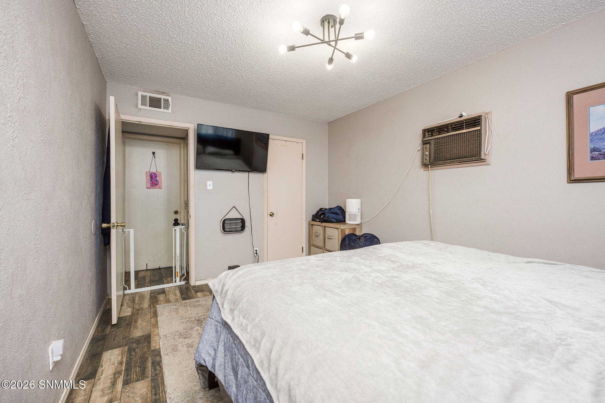 16-web-or-mls-Snappin Homes (Louise1921)