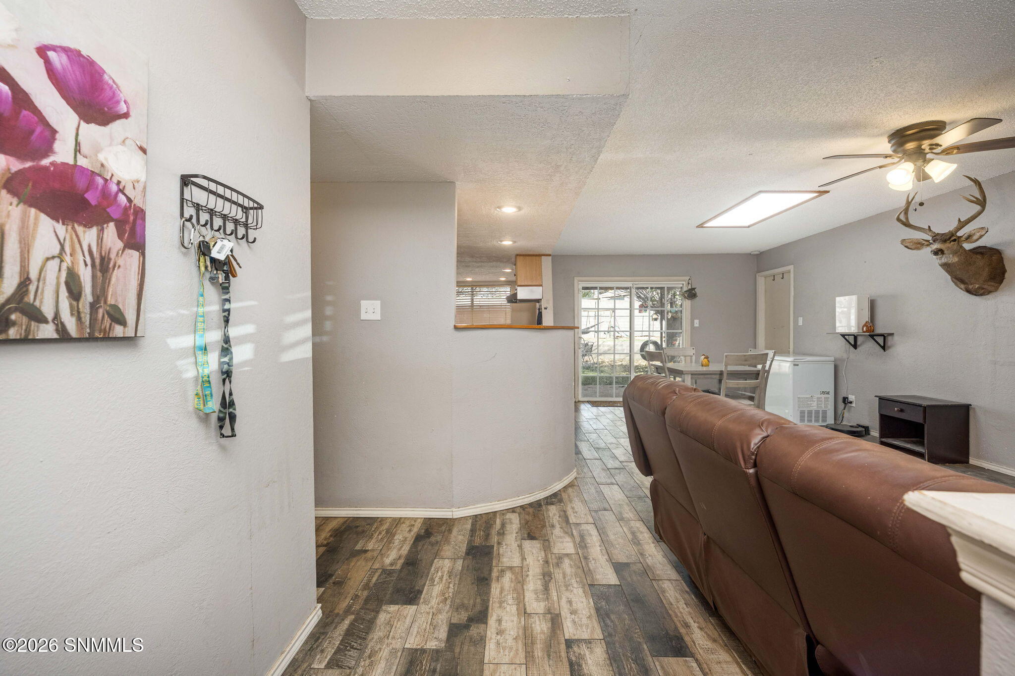 4-web-or-mls-Snappin Homes (Louise1921)-