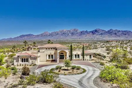 5545 Via Segura, Las Cruces, New Mexico 88011, 4 Bedrooms Bedrooms, ,3.25 BathroomsBathrooms,Residential,For Sale,Via Segura,2601116