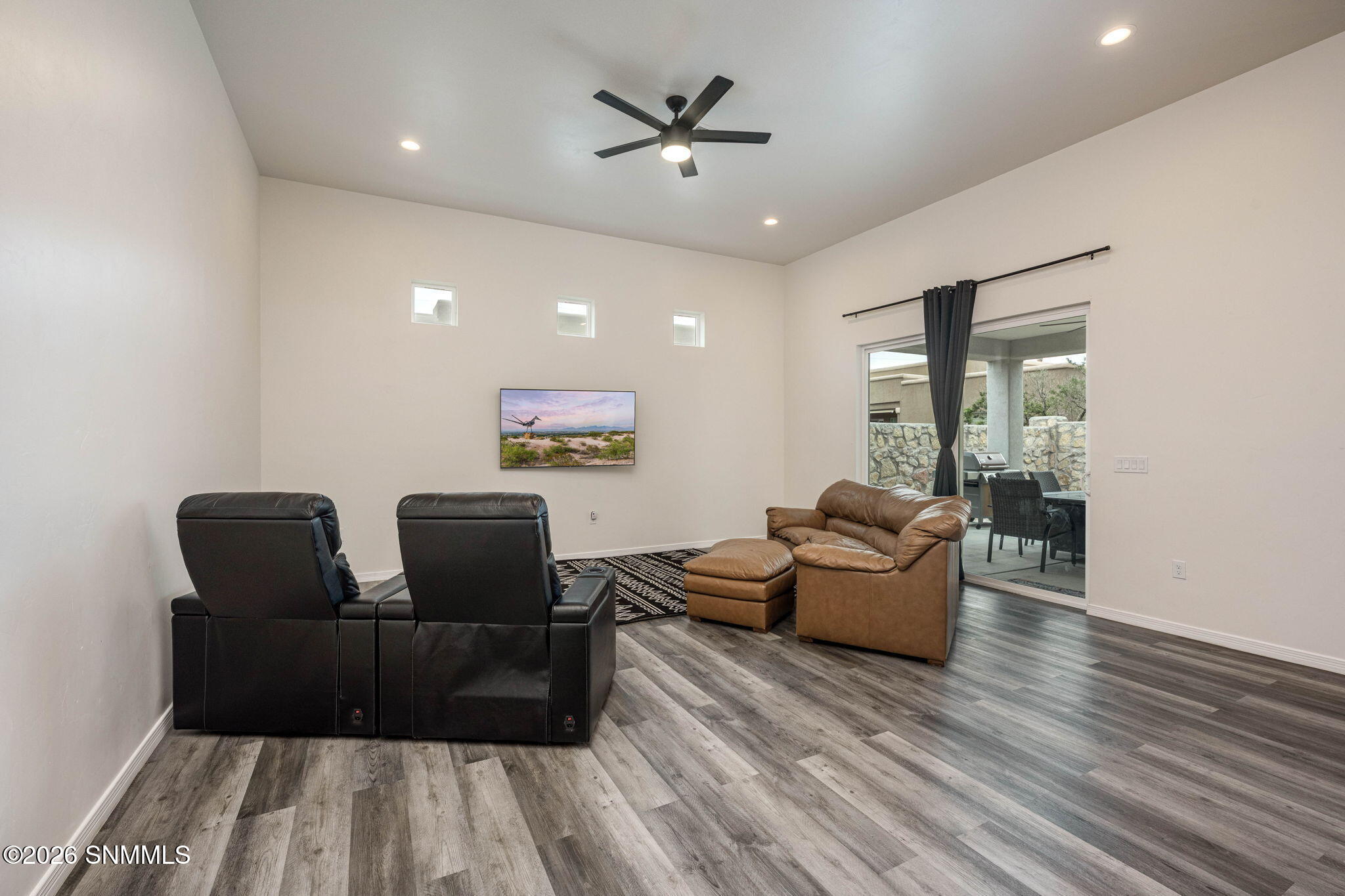 8-web-or-mls-Snappin Homes (Arosa6041)-8