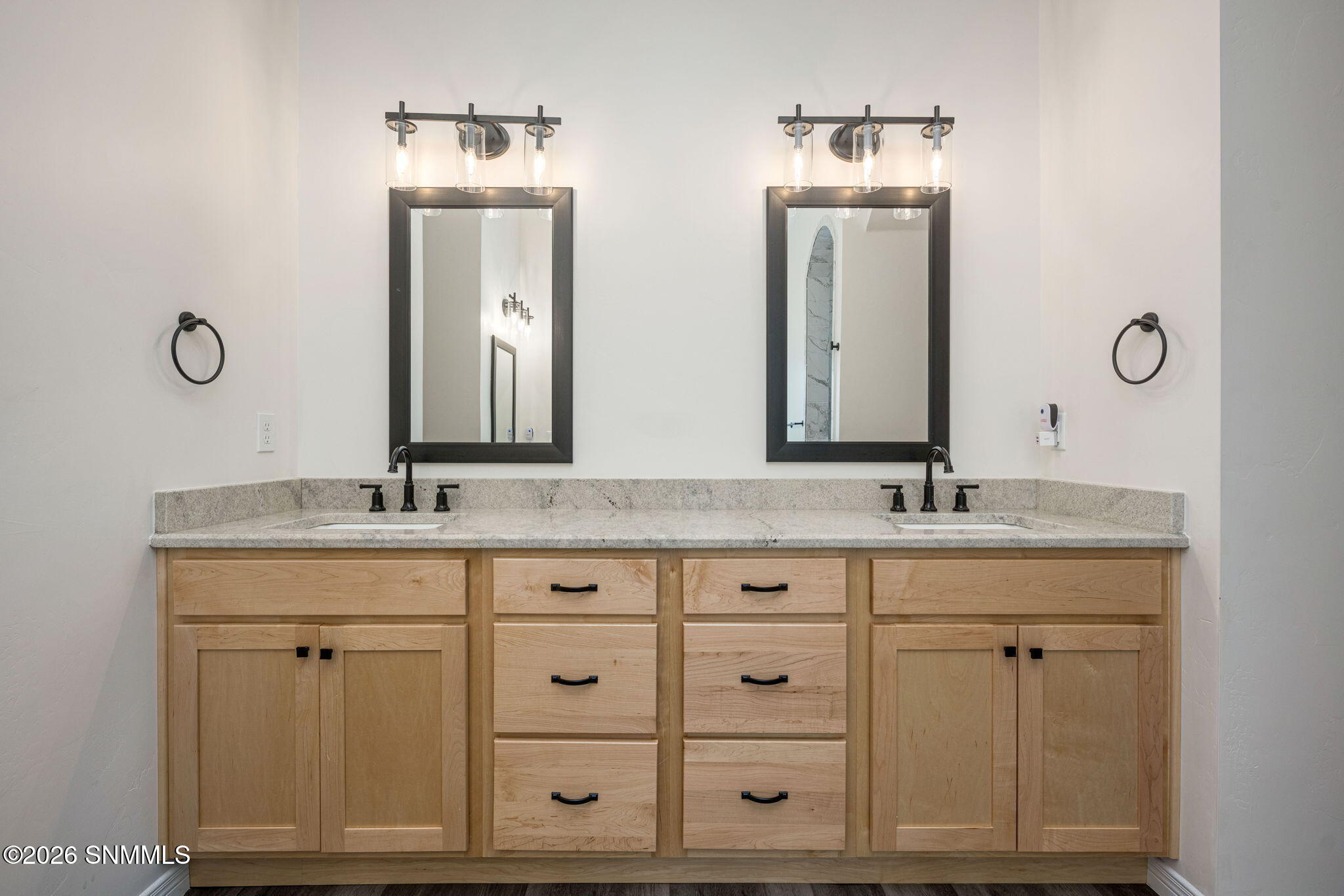 23-web-or-mls-Snappin Homes (Arosa6041)-