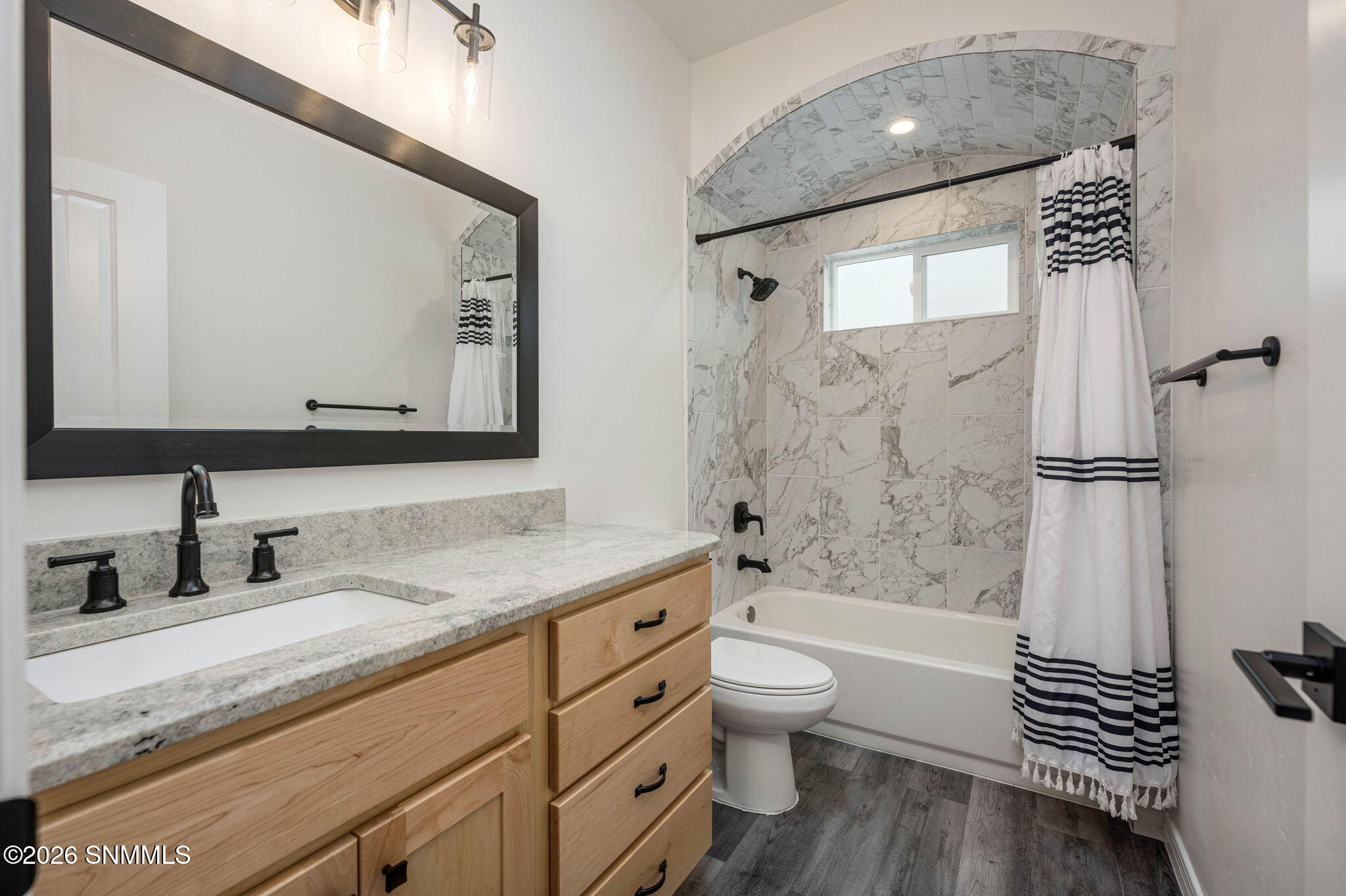 28-web-or-mls-Snappin Homes (Arosa6041)-