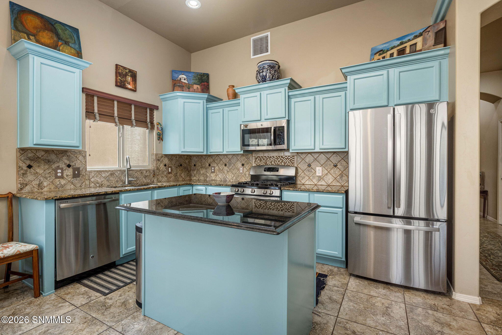 10-web-or-mls-Snappin Homes (Seville4116