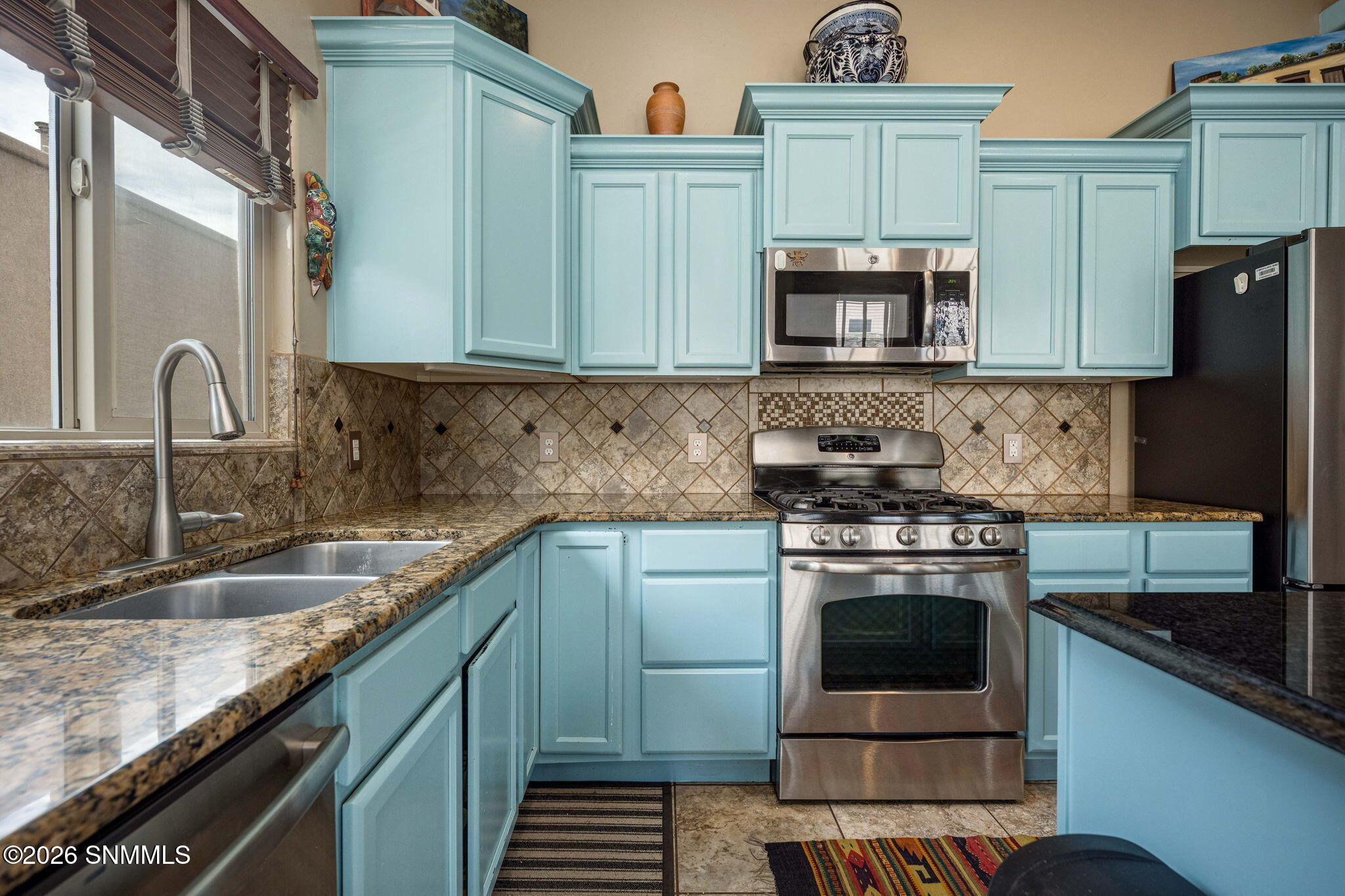 12-web-or-mls-Snappin Homes (Seville4116