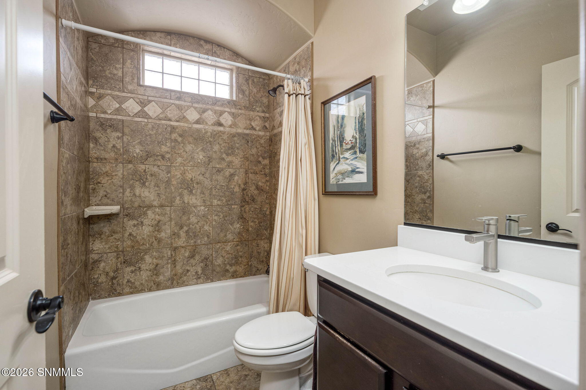 25-web-or-mls-Snappin Homes (Seville4116