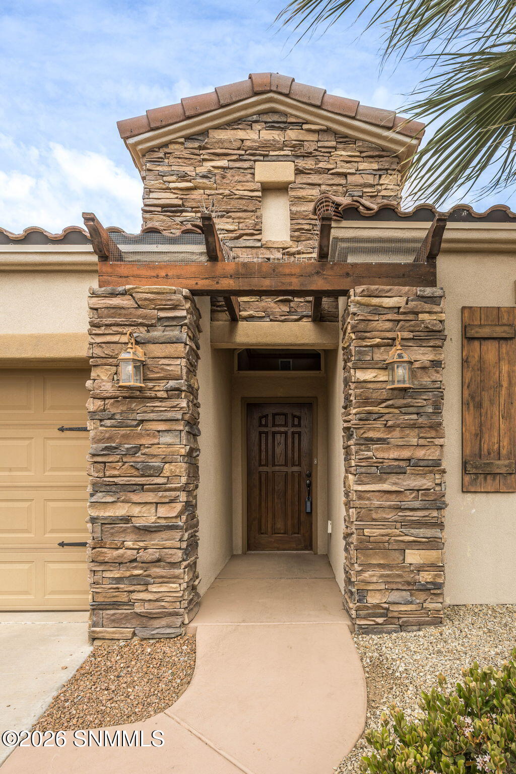 3-web-or-mls-Snappin Homes (Seville4116)