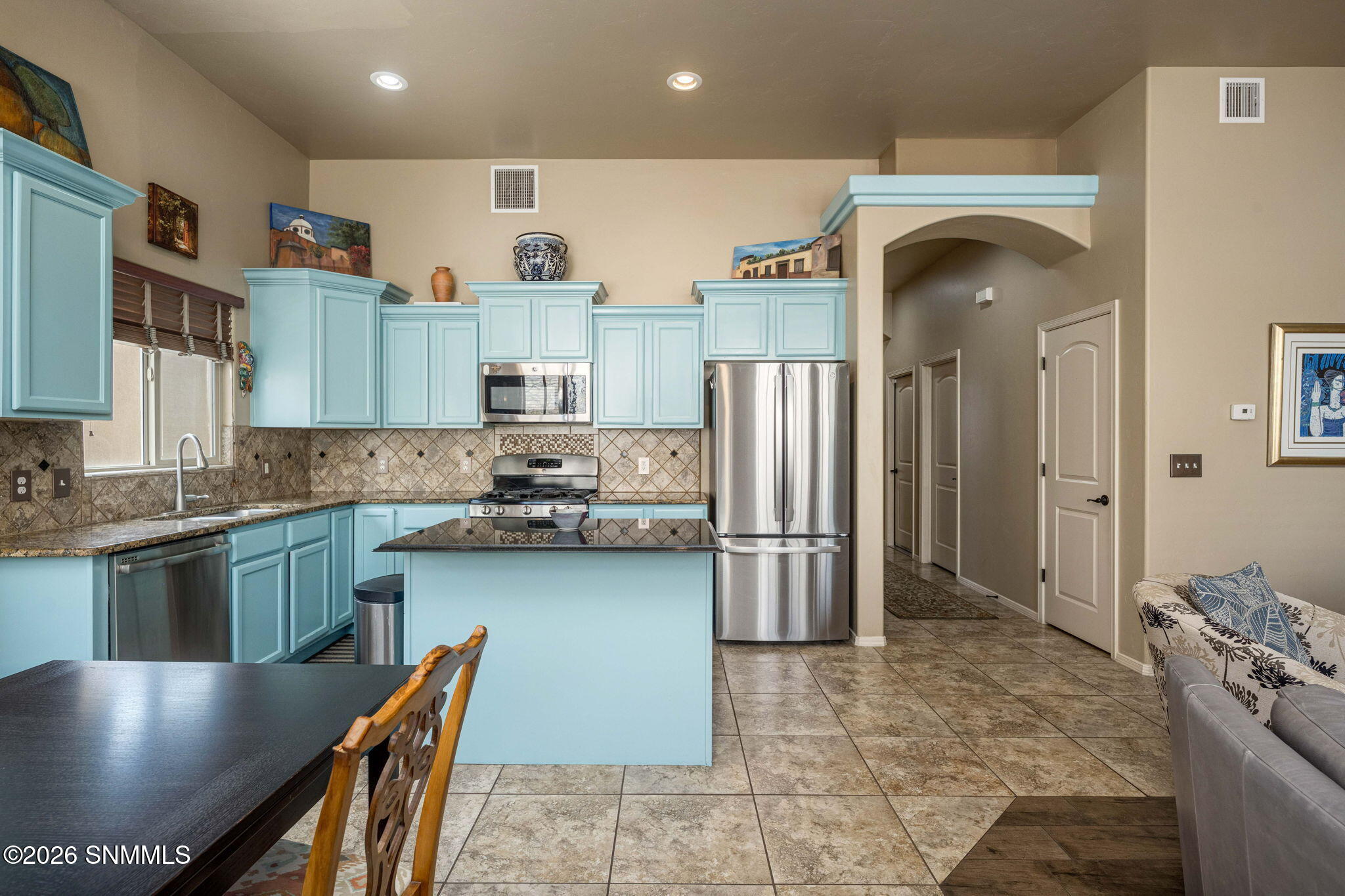 9-web-or-mls-Snappin Homes (Seville4116)