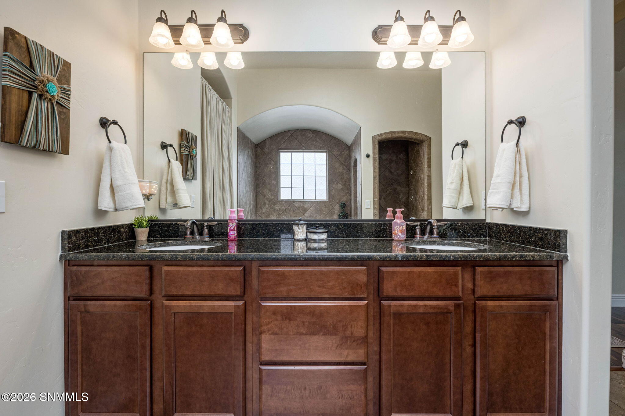 34-web-or-mls-Snappin Homes (Hermia4217)