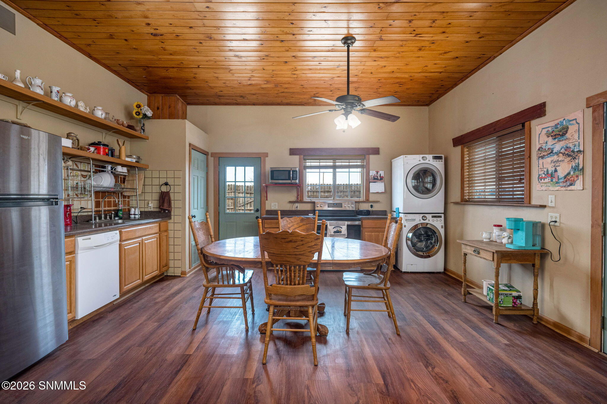 11-web-or-mls-Snappin Homes (DeBaca2920)